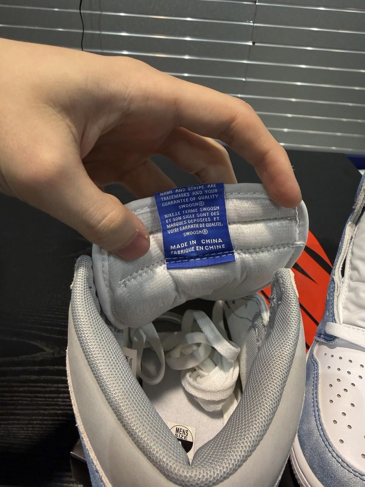 Jordan Brand Jordan 1 Retro High OG Hyper Royal White/Blue Suede Size 9 Size US 9 / EU 42 - 9 Thumbnail