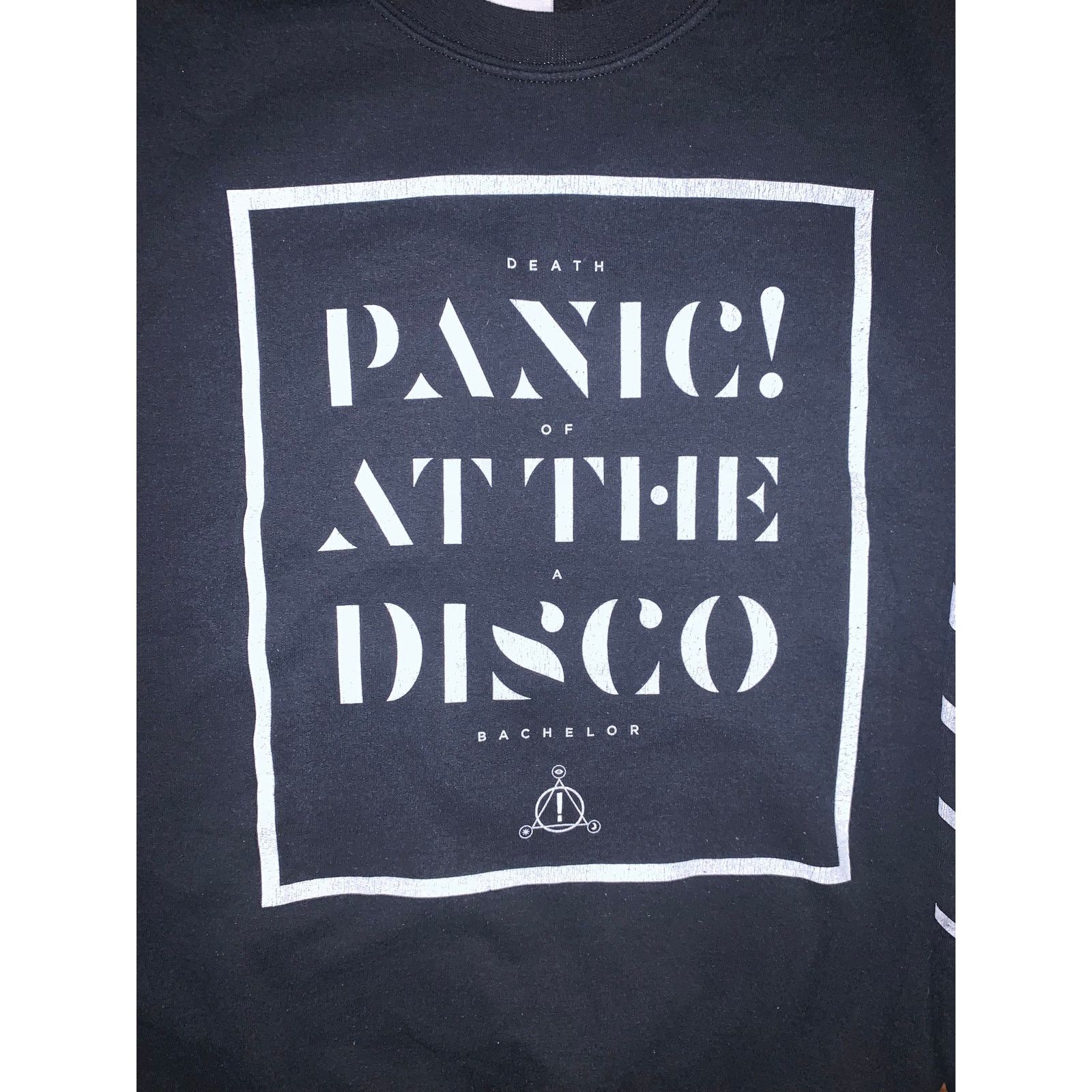 Band Tees × Gildan Panic! At The Disco Death of a Bachelor Long Sleeve Shirt L Size US L / EU 52-54 / 3 - 3 Thumbnail