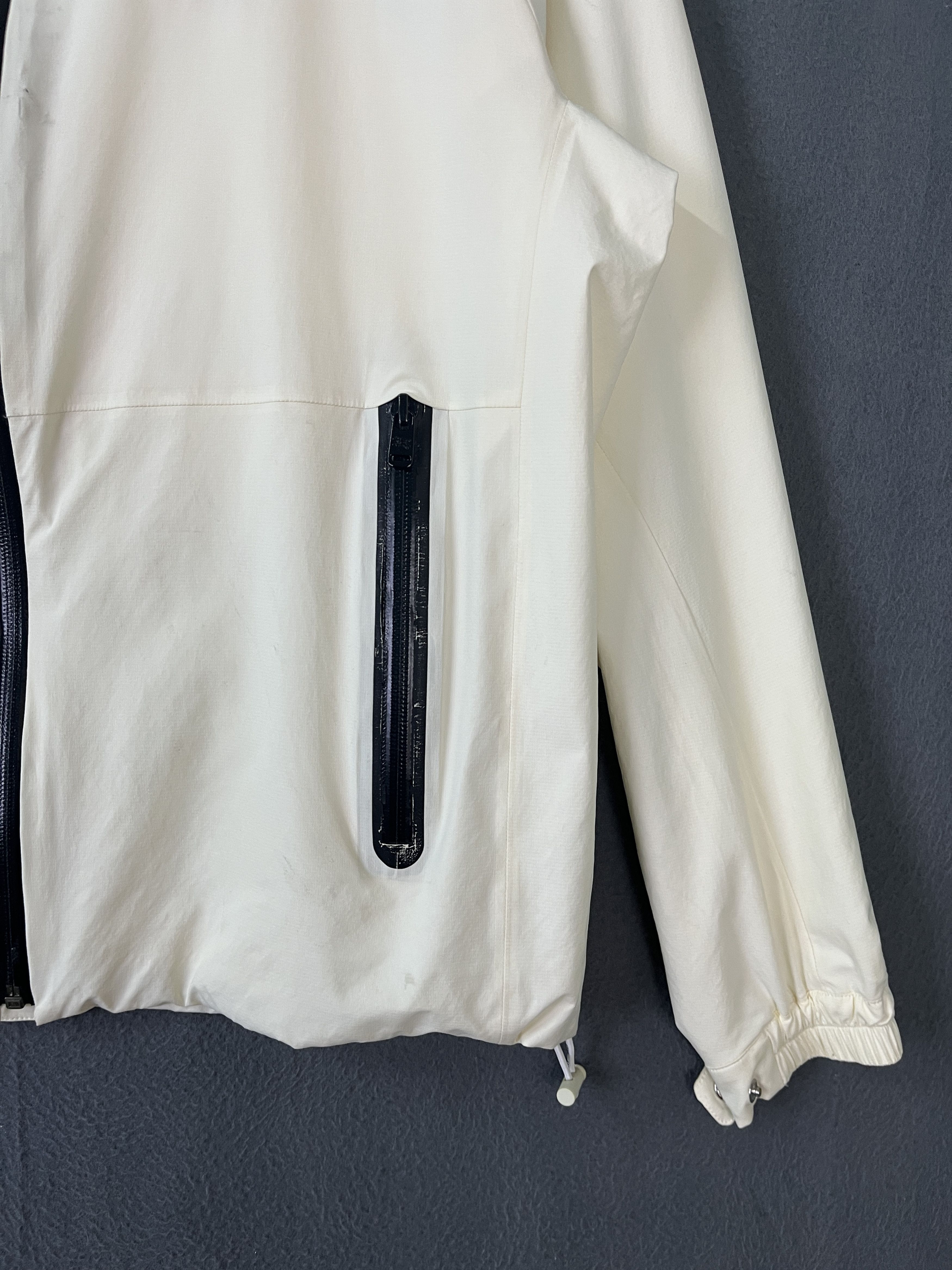 Burberry Burberry Golf Waterproof Windbreaker White Jacket Size US M / EU 48-50 / 2 - 5 Thumbnail