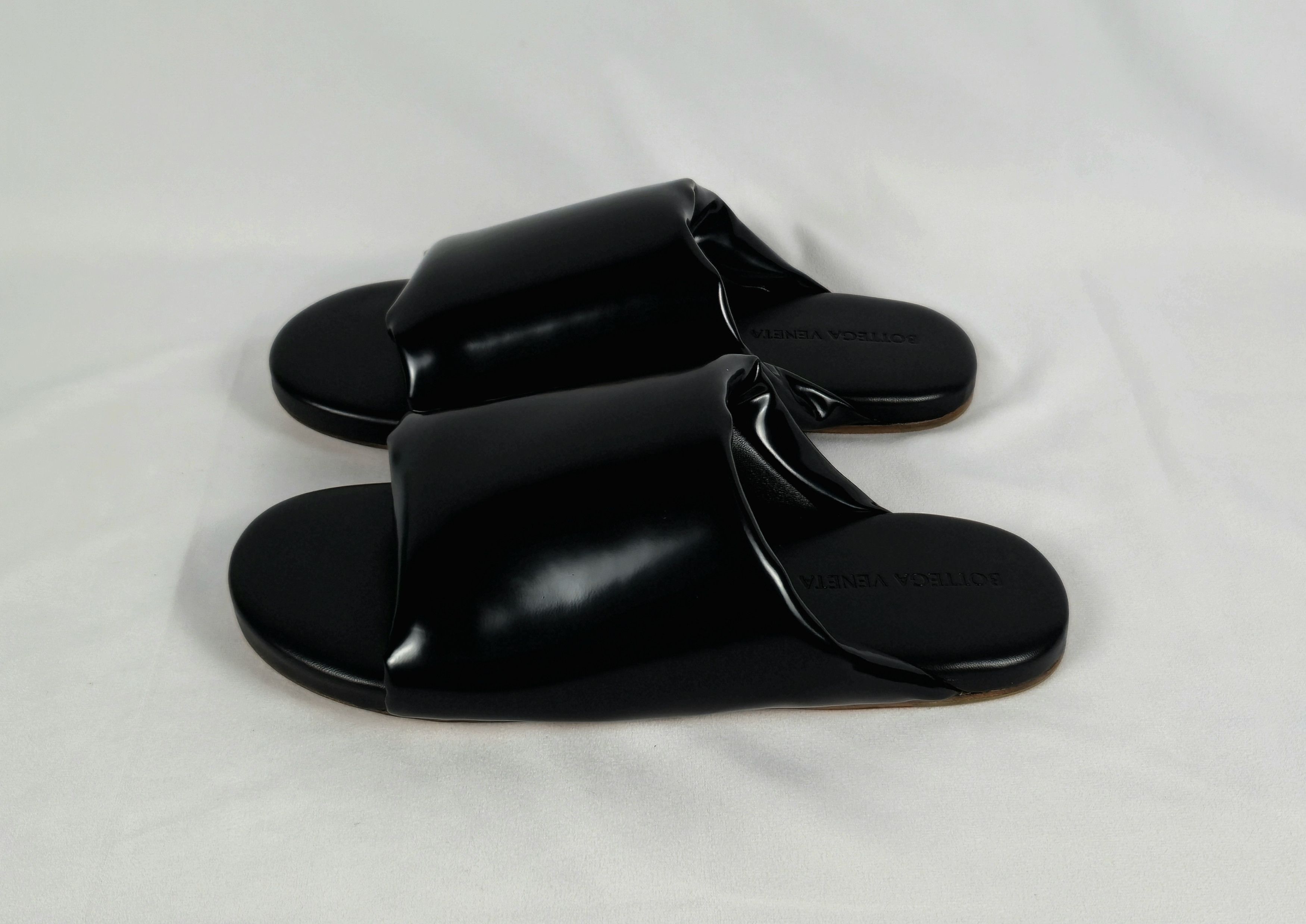 Bottega Veneta Bottega Veneta Men's Black Leather Slides Sandals U.S. 10 Size US 10 / EU 43 - 2 Thumbnail