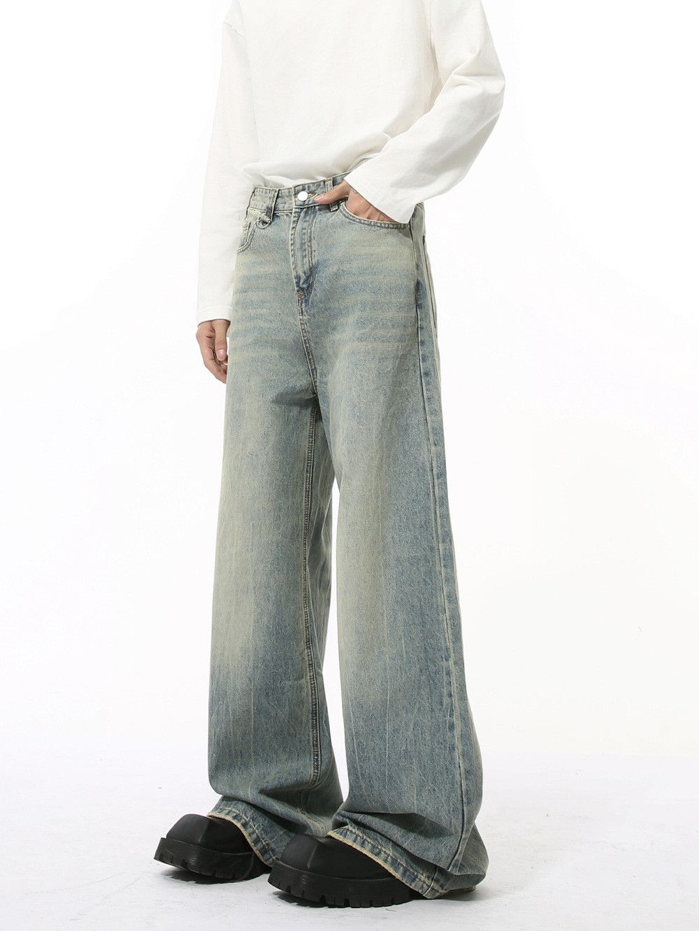 Vintage Men's Cleanfit Distressed Light Blue Loose Washed Jeans Size US 32 / EU 48 - 4 Thumbnail