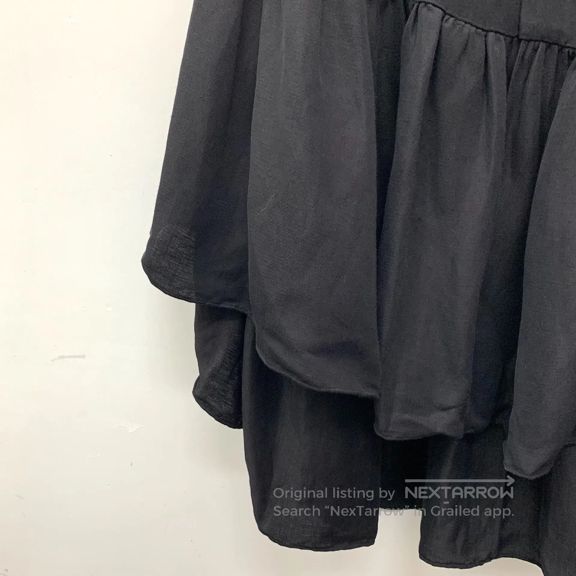 AMI Ami Black Lapel Short Sleeve Irregular Hem Dress. Size XS / US 0-2 / IT 36-38 - 5 Thumbnail