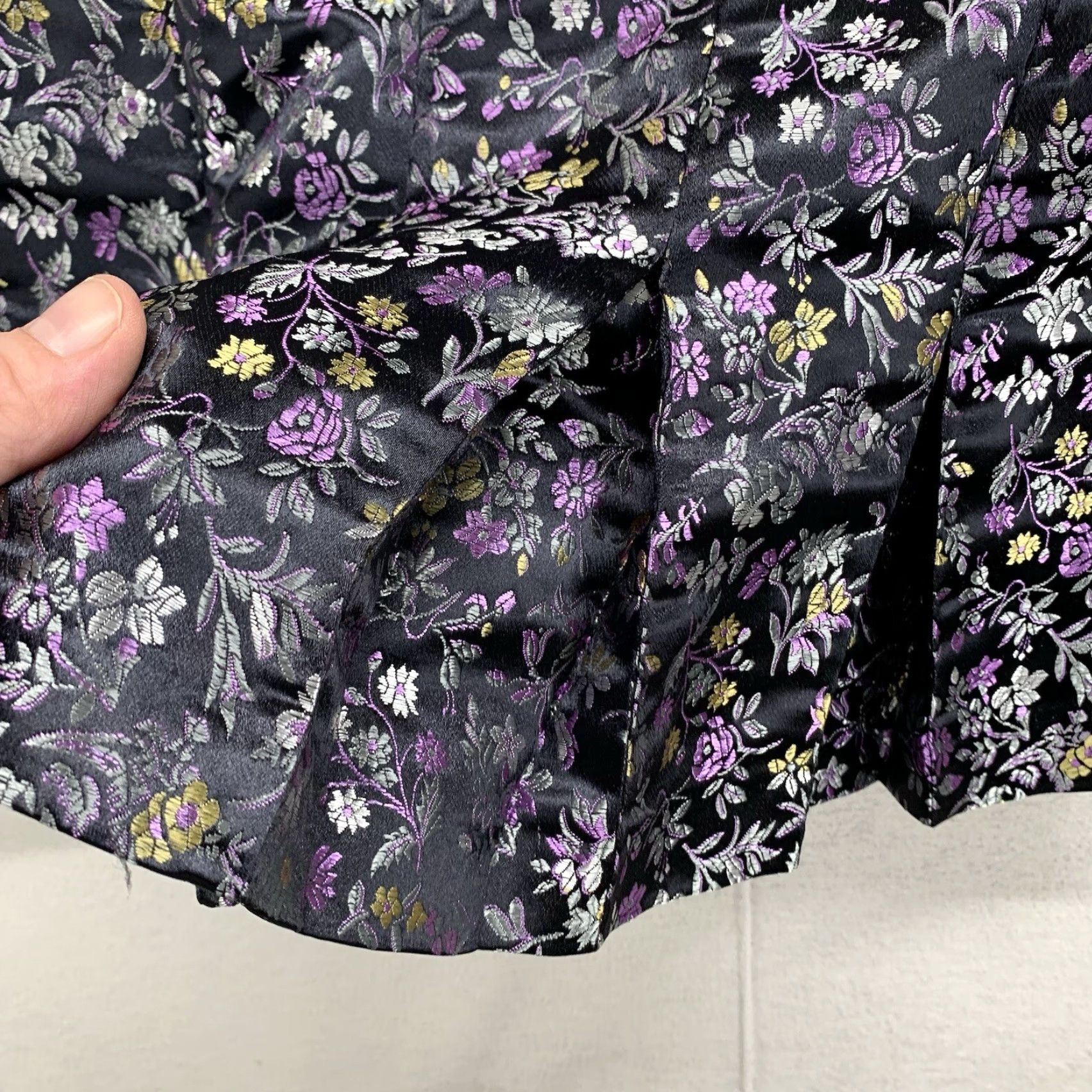 Gloverall ICE Women Skirt 14 Short Mini Purple Black All Over Floral Gothic Maleficent Zip Dry Clean Only Satin Nylon Polyester Vintage No Size 36" / US 14 / IT 50 - 6 Thumbnail