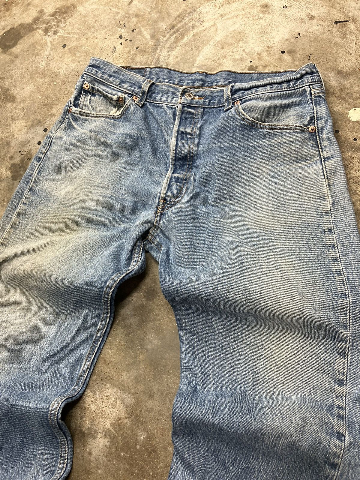 Levi's × Vintage Levi’s 501 Distressed Jeans Size US 33 - 2 Thumbnail