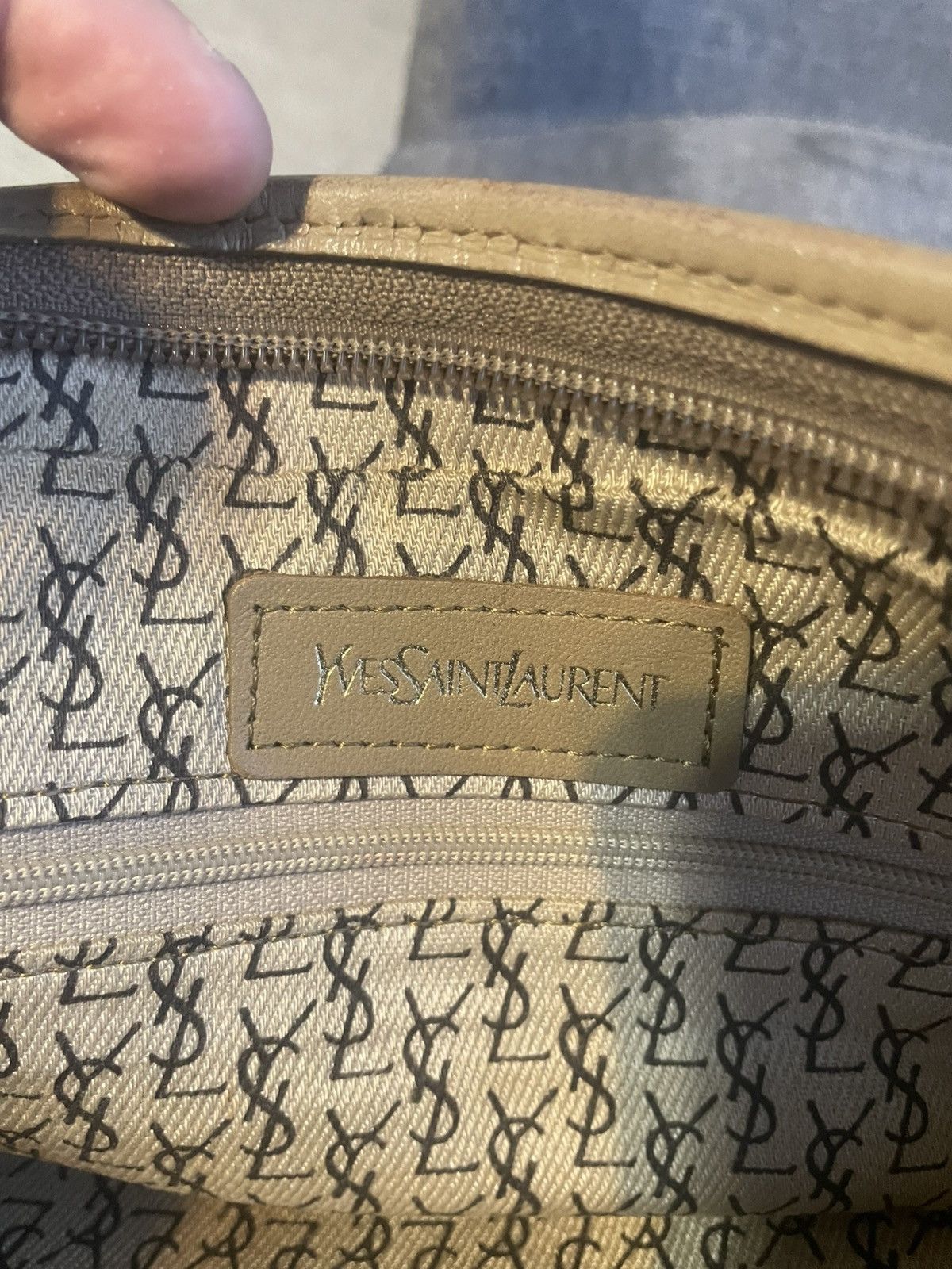 Yves Saint Laurent Authentic Vintage YVES SAINT LAURENT Clucth Bag Size ONE SIZE - 13 Thumbnail