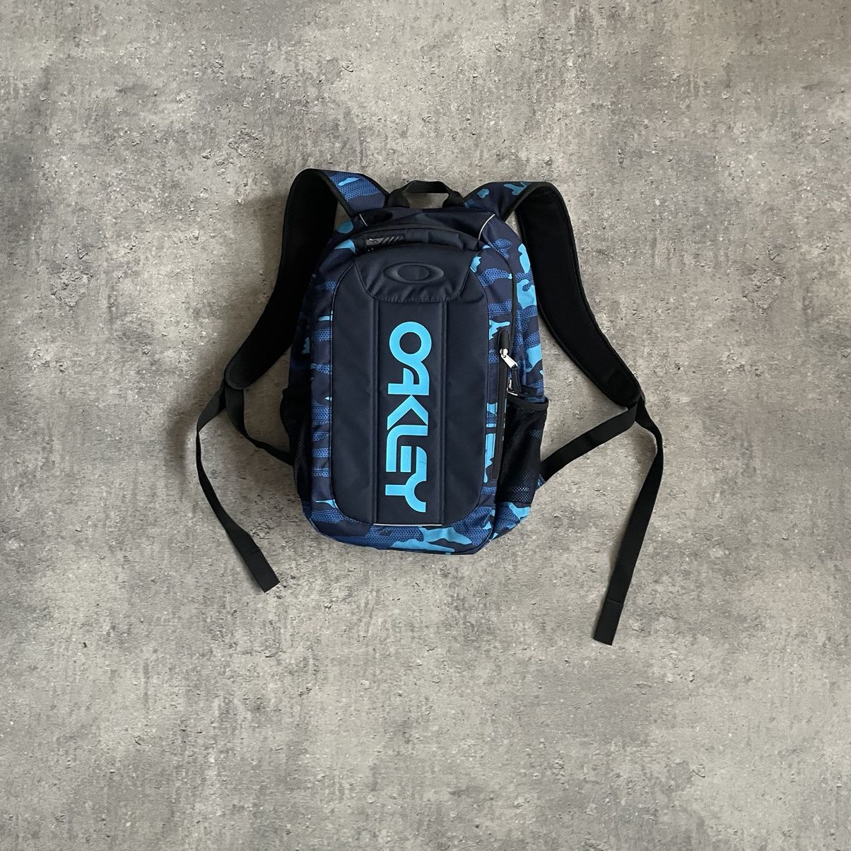 オークリー レア バックパックtoolbox ☆入手困難・希少☆ オークリー