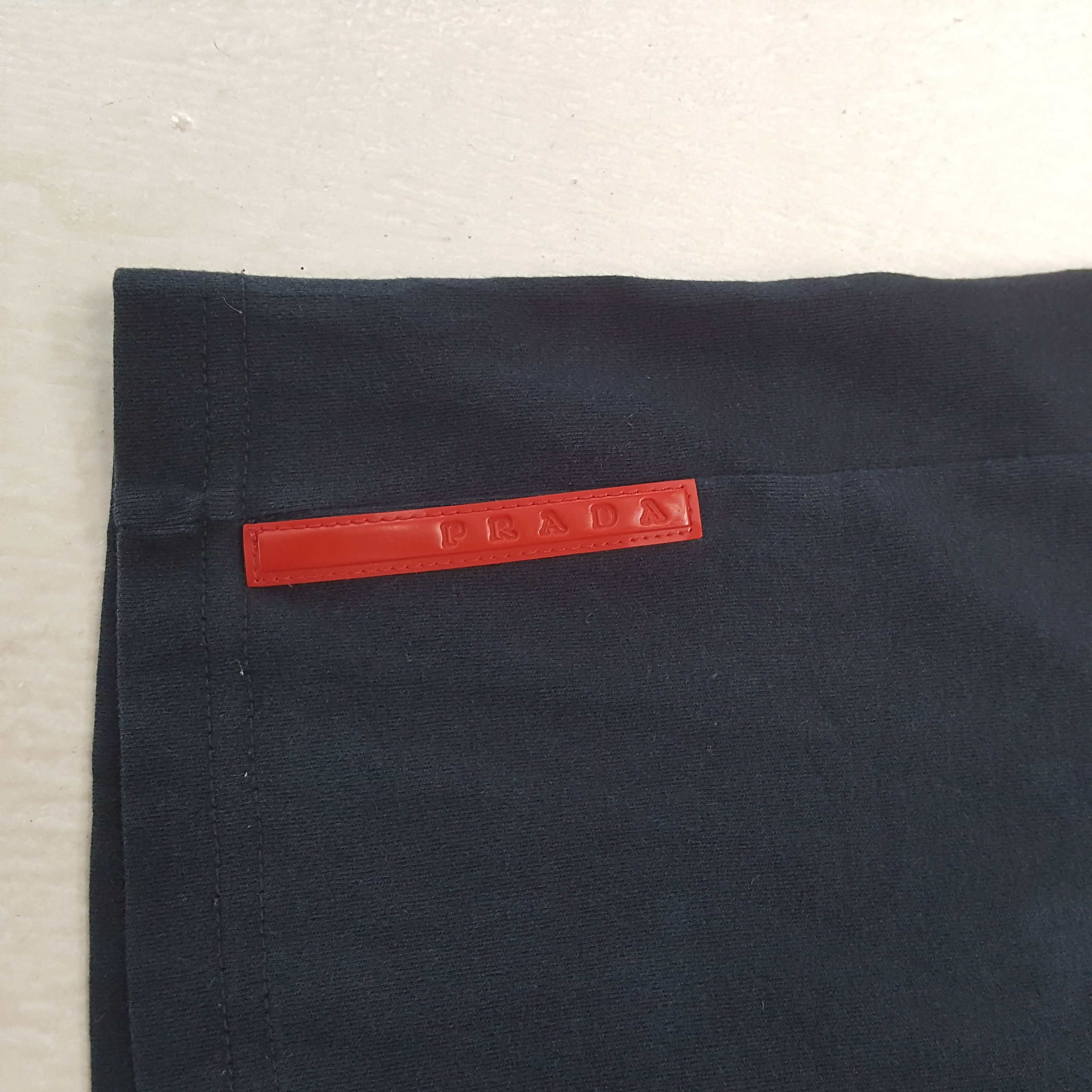 Prada Prada Fashion Brand Long Sleeve Tshirt RR13 Size M / US 6-8 / IT 42-44 - 8 Thumbnail