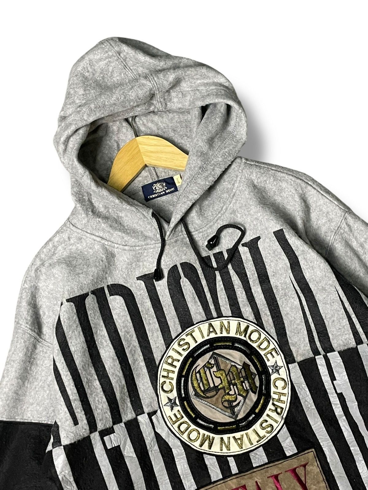 Japanese Brand × Vintage Christian Mode Embroidered Big Logo Hoodies (70) Size US L / EU 52-54 / 3 - 3 Thumbnail