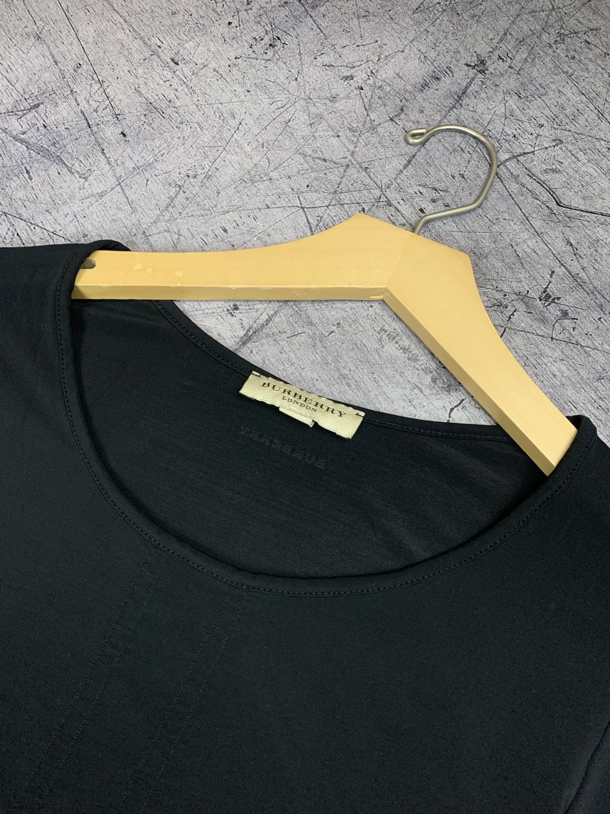 Burberry Designer Burberry London Black Long Sleeve T-Shirt Size M Size M / US 6-8 / IT 42-44 - 4 Thumbnail