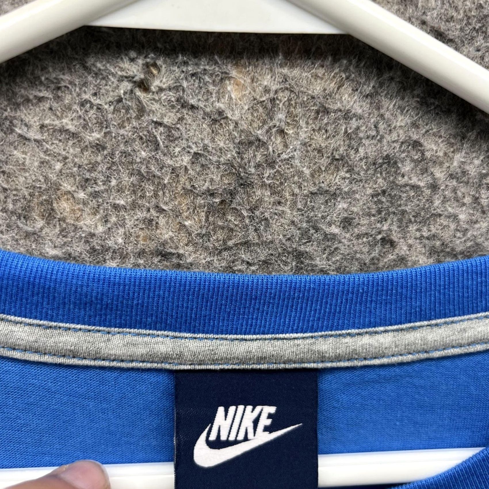 Nike Nike Shirt Women Large Blue White Cropped Crewneck Swoosh Long Sleeve? Size L / US 10 / IT 46 - 5 Thumbnail