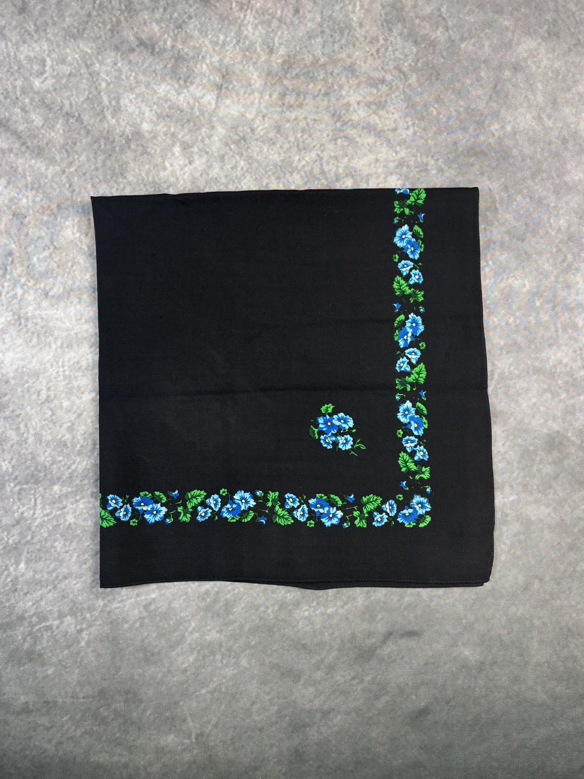 Vintage Vintage Hand Printed Wool Scarf 1960s 1970s Cashmere Scarf Size ONE SIZE - 10 Thumbnail