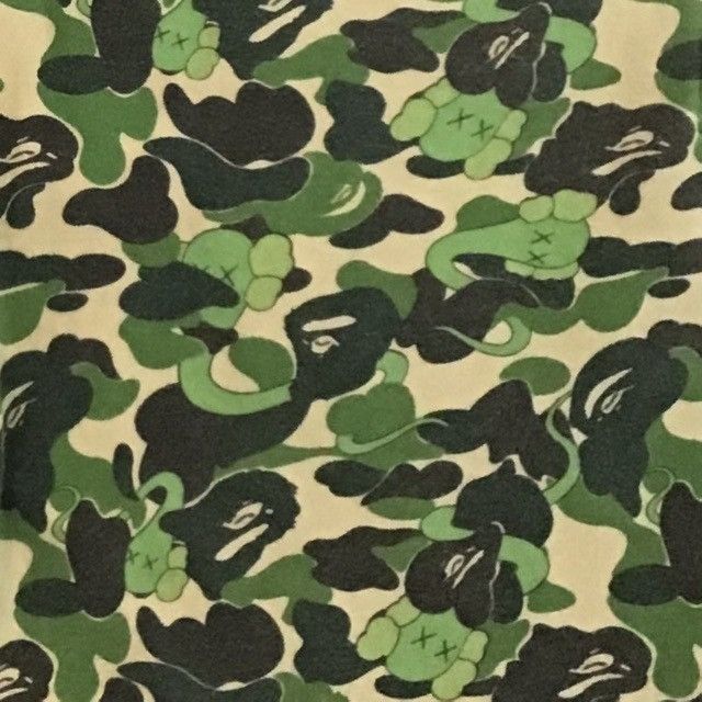 Bape × Kaws BAPE × KAWS Bendy ABC Camo Green Sweat Shorts NIGO ★size S Size US 30 / EU 46 - 3 Thumbnail