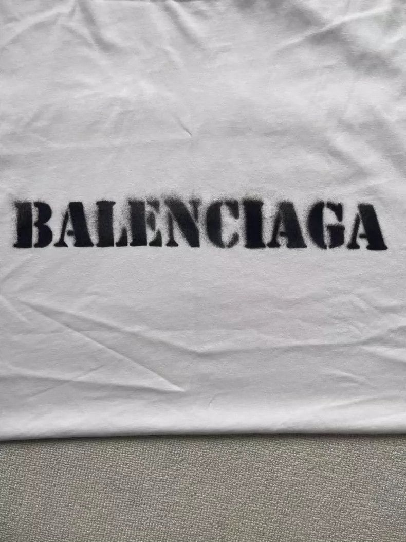 Balenciaga Balenciaga Letter Crew Neck Wear Effect Pullover Straight Size US L / EU 52-54 / 3 - 3 Thumbnail