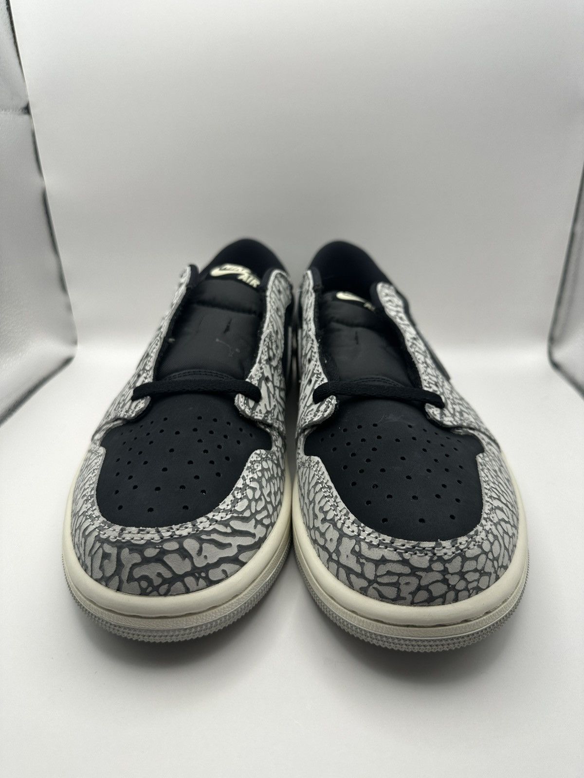 Jordan Brand Jordan 1 Retro Low OG Black Cement Size US 10 / EU 43 - 5 Thumbnail