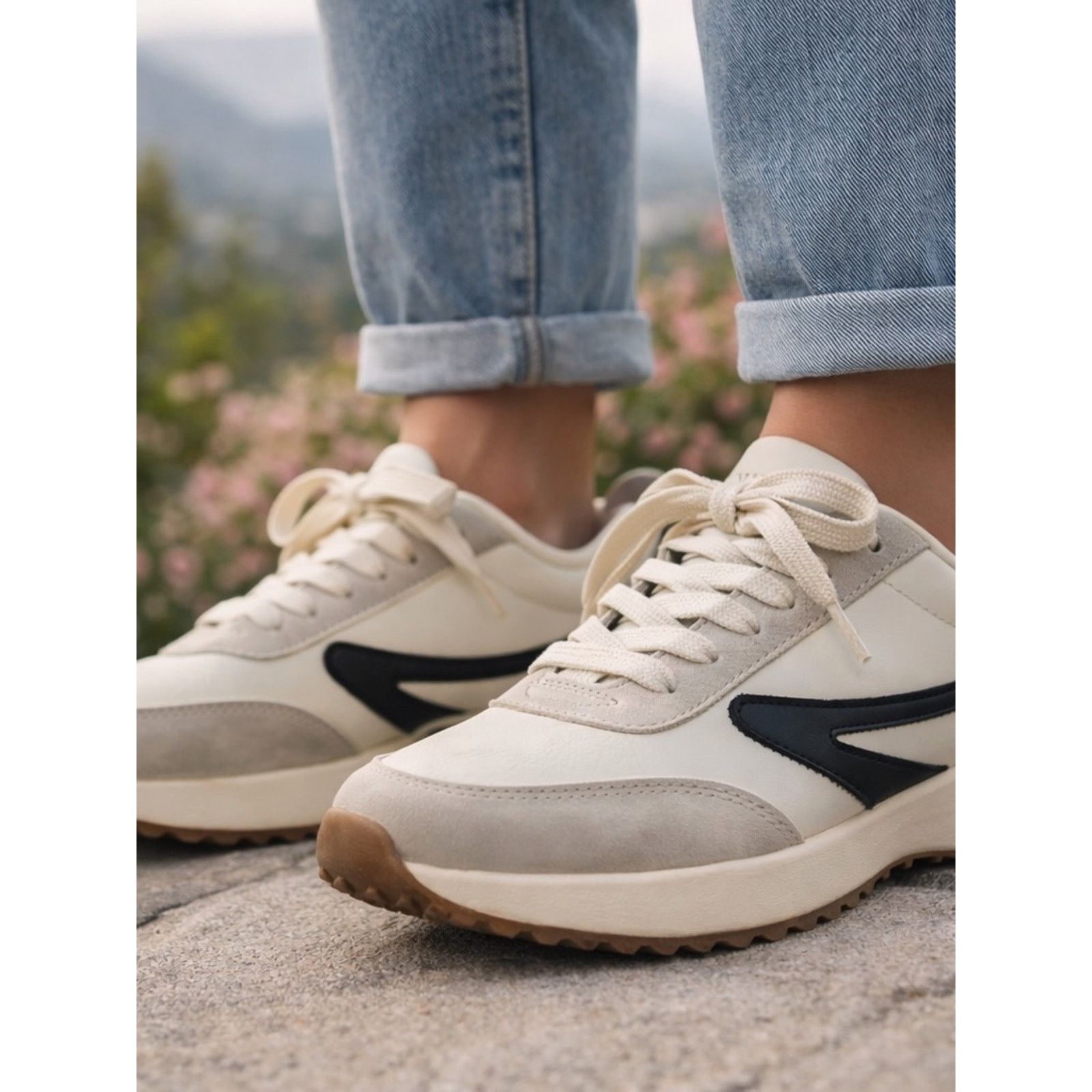 Dolce Vita Dolce Vita Cream and Black Lace-Up Women's Sneakers Size US 9 / IT 39 - 2 Thumbnail