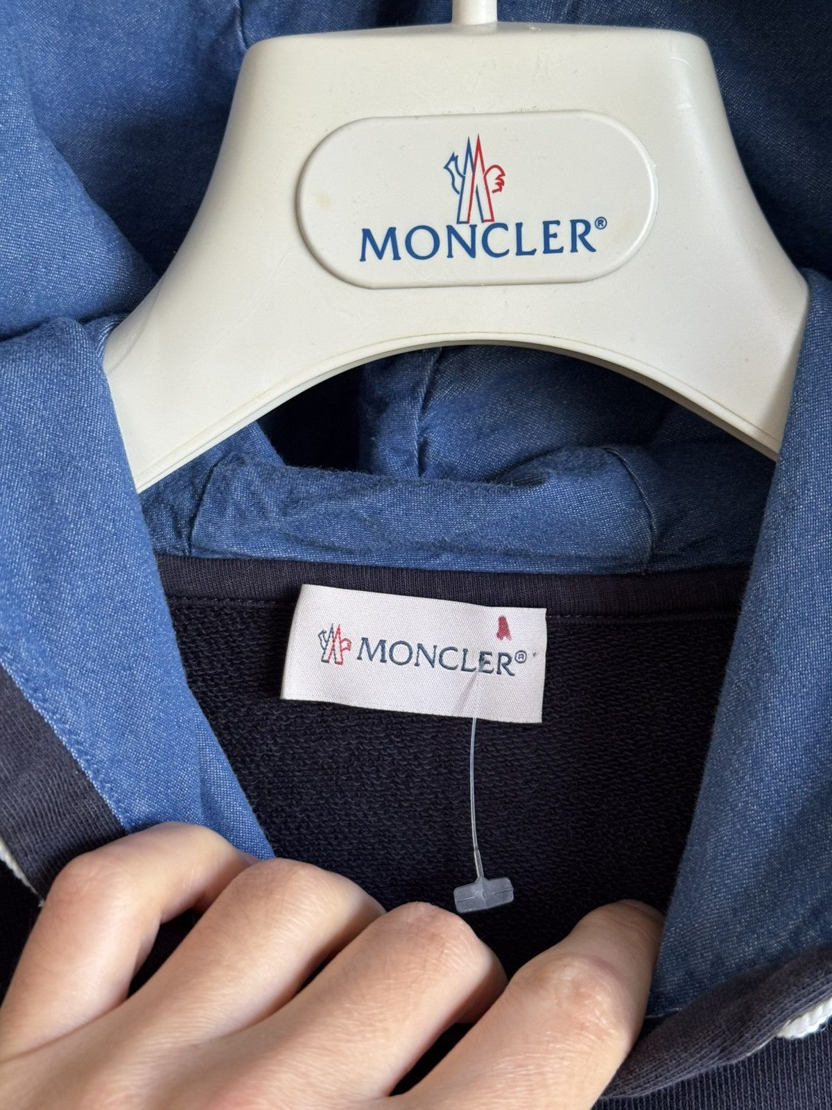 Moncler Moncler hoodie size s-xs Size US S / EU 44-46 / 1 - 10 Thumbnail