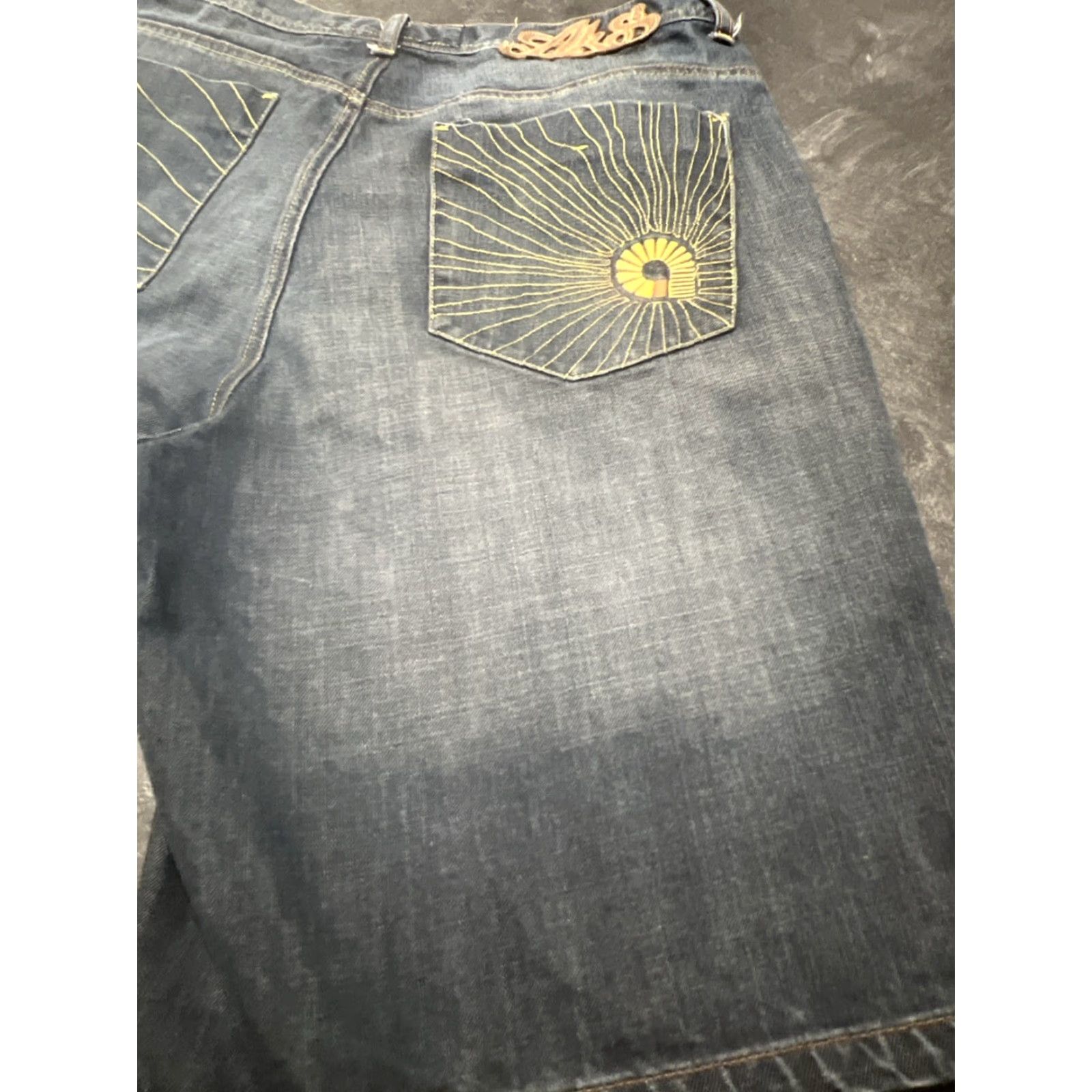 Akademiks AKADEMIKS Jeans Shorts Men 38 Denim Skater Embroidery Hip Hop 5-Pocket Bermuda Blue Vintage Men Size US 38 / EU 54 - 3 Thumbnail