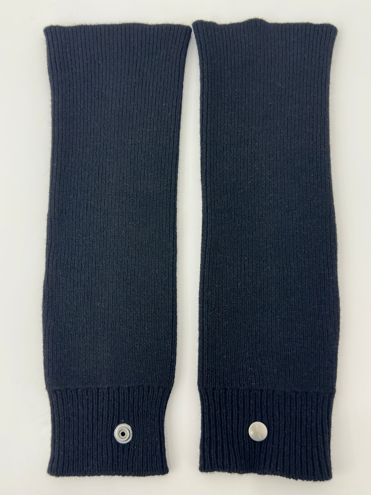RUNWAY CASHMERE ARMWARMERS