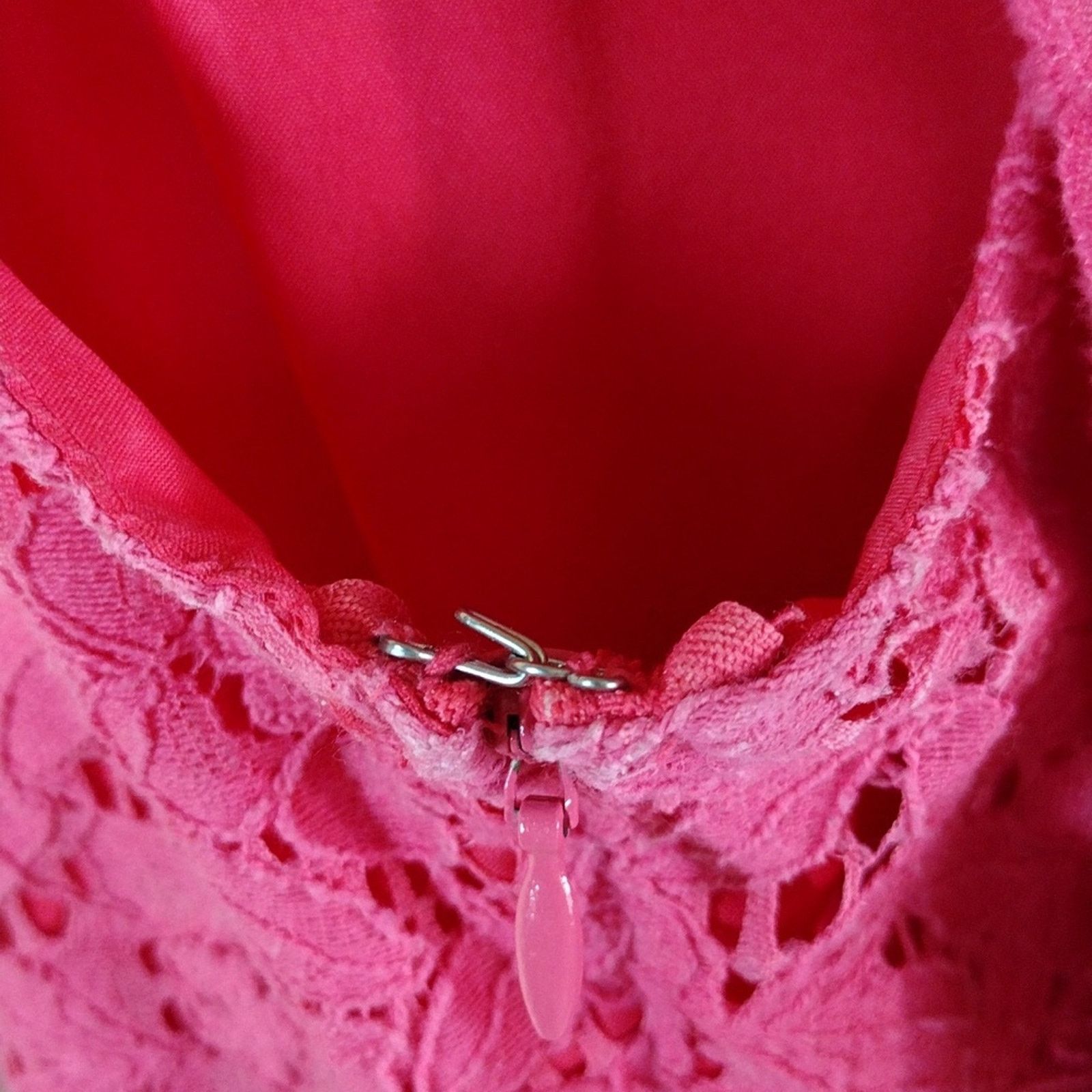Other Nicole by Nicole Miller Hot Pink Lace Top Flowy Blouse Size M / US 6-8 / IT 42-44 - 6 Thumbnail