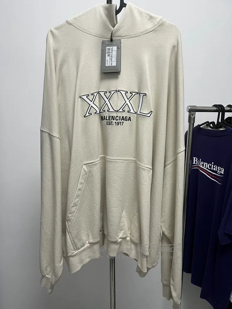 Balenciaga Balenciaga XXXL Slogan Logo Beige Hooded Sweatshirt Size US S / EU 44-46 / 1 - 1 Thumbnail