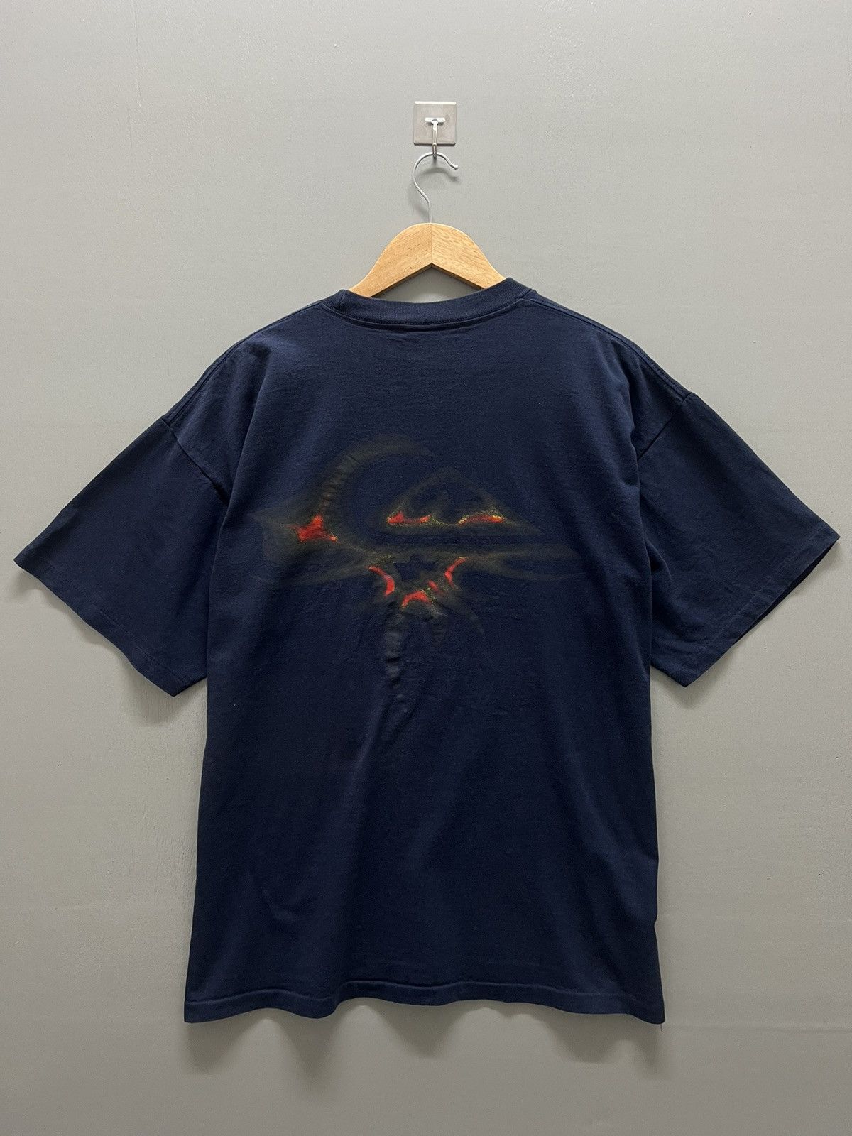 Quiksilver Vintage 90s Quicksilver Big Logo Surf T-shirts Size US XL / EU 56 / 4 - 1 Thumbnail