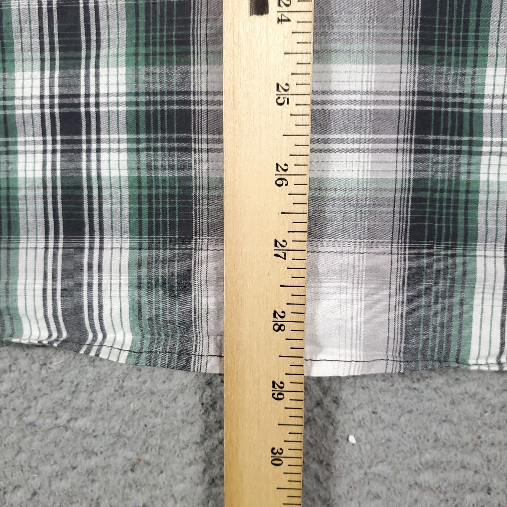 Vintage Columbia Shirt Mens Size Medium Gray Plaid Short Sleeve Button-Up Casual Shirt M Gray Columbia Shirt Mens Medium Gray Plaid Short Sleeve Button-Up Size US M / EU 48-50 / 2 - 4 Thumbnail