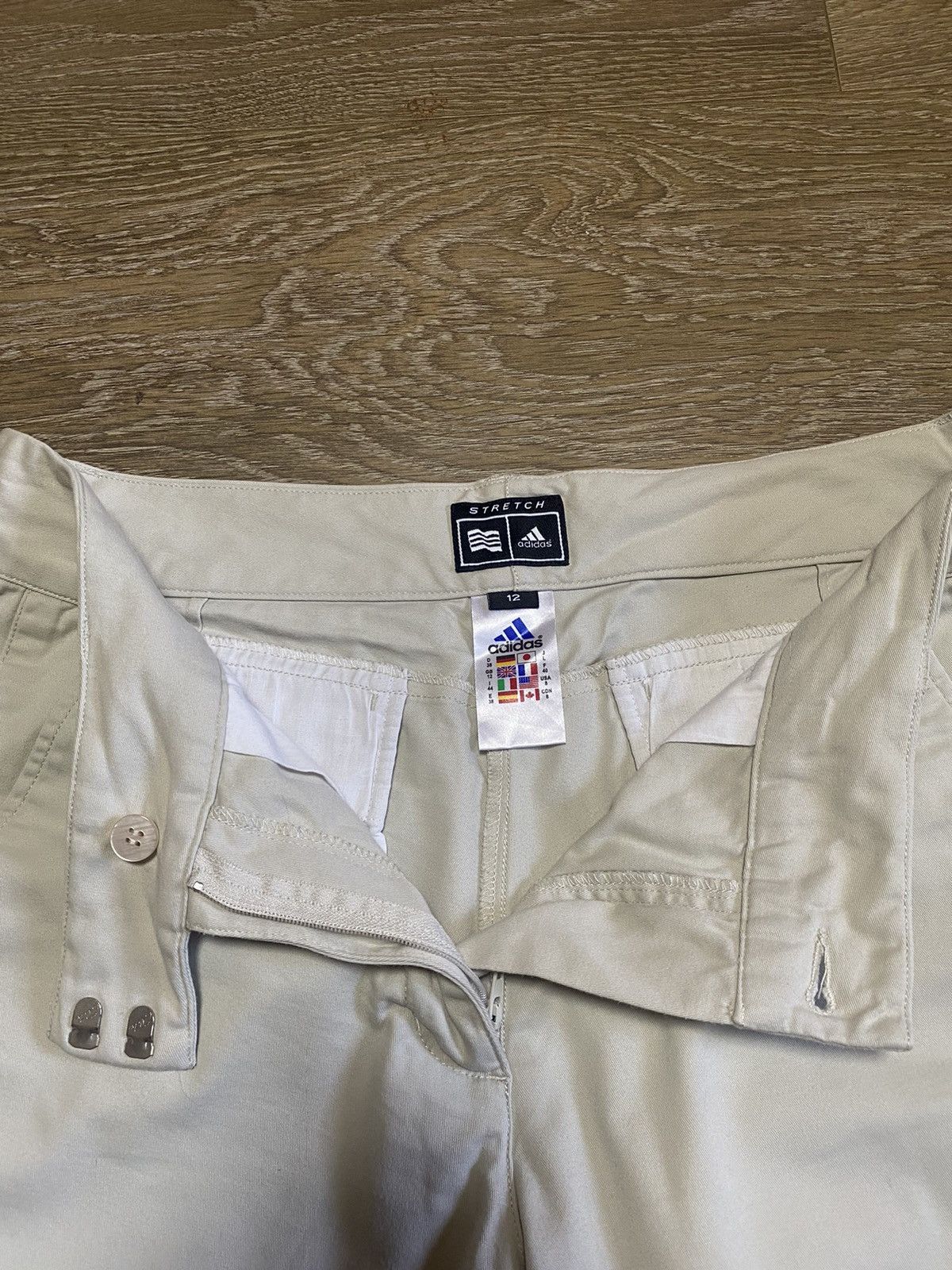 Adidas × Vintage Vintage Adidas Light Beige Golf Bermuda Shorts Sz 12 Size US 32 / EU 48 - 6 Thumbnail