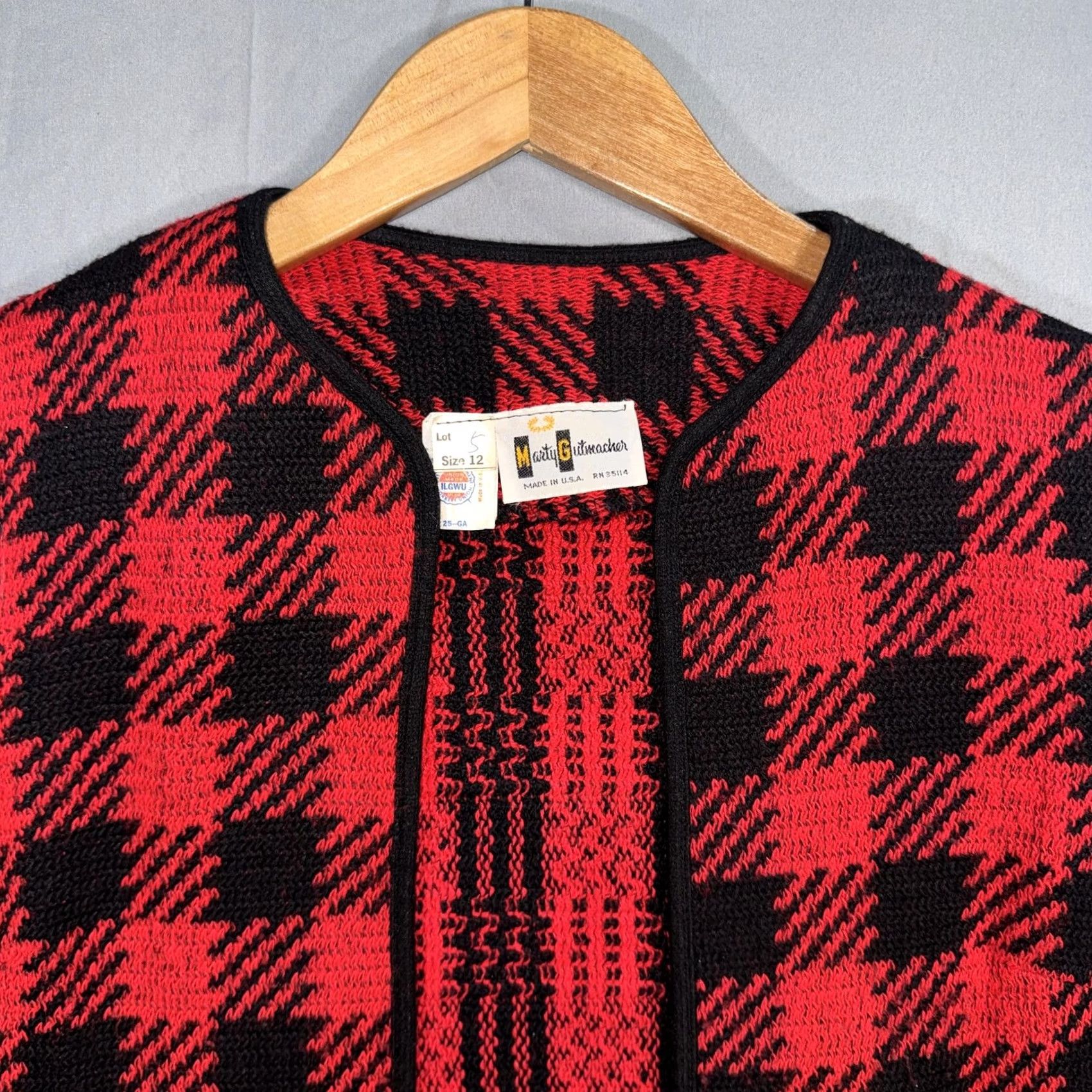 Vintage VINTAGE Marty Gutmacher Vest Womens 12 Red Black Plaid Knit Open Front USA Size XL / US 12-14 / IT 48-50 - 3 Thumbnail