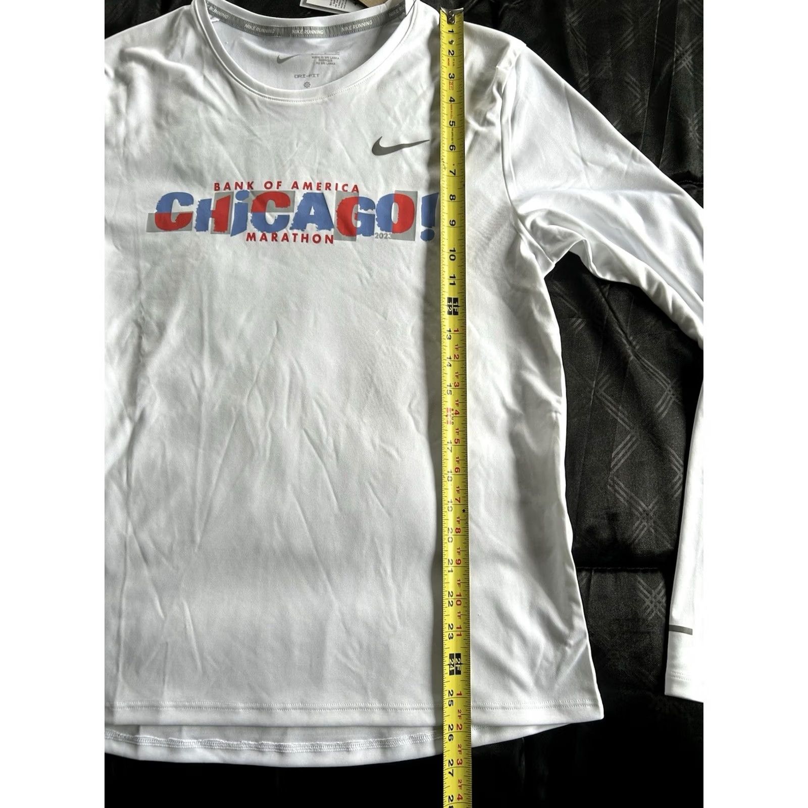 Nike Nike Women's One Dri-FIT Luxe 2023 Chicago Marathon Long Sleeve T-Shirt S White Women's Nike Dri-FIT Running Pullover Size S / US 4 / IT 40 - 6 Thumbnail
