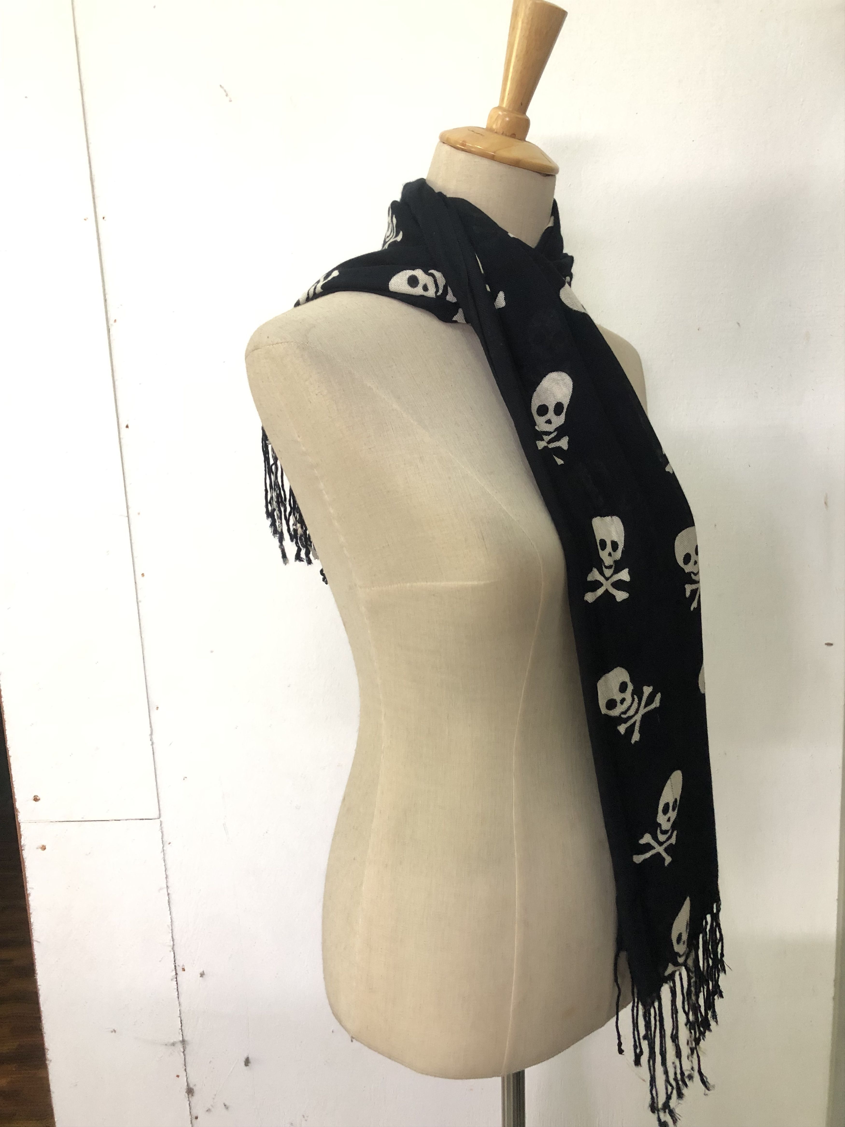 Vintage Skulls Design Scarf / Muffler / Neckwear SS1441 Size ONE SIZE - 2 Thumbnail