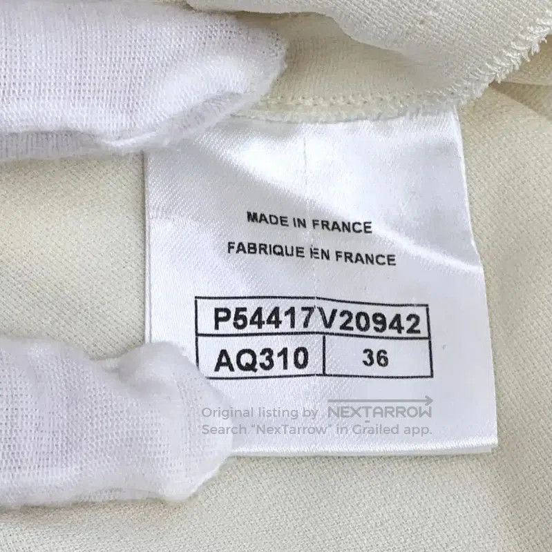 Chanel Chanel Beige Silk Blouse with Embellished Collar . Size XS / US 0-2 / IT 36-38 - 5 Thumbnail