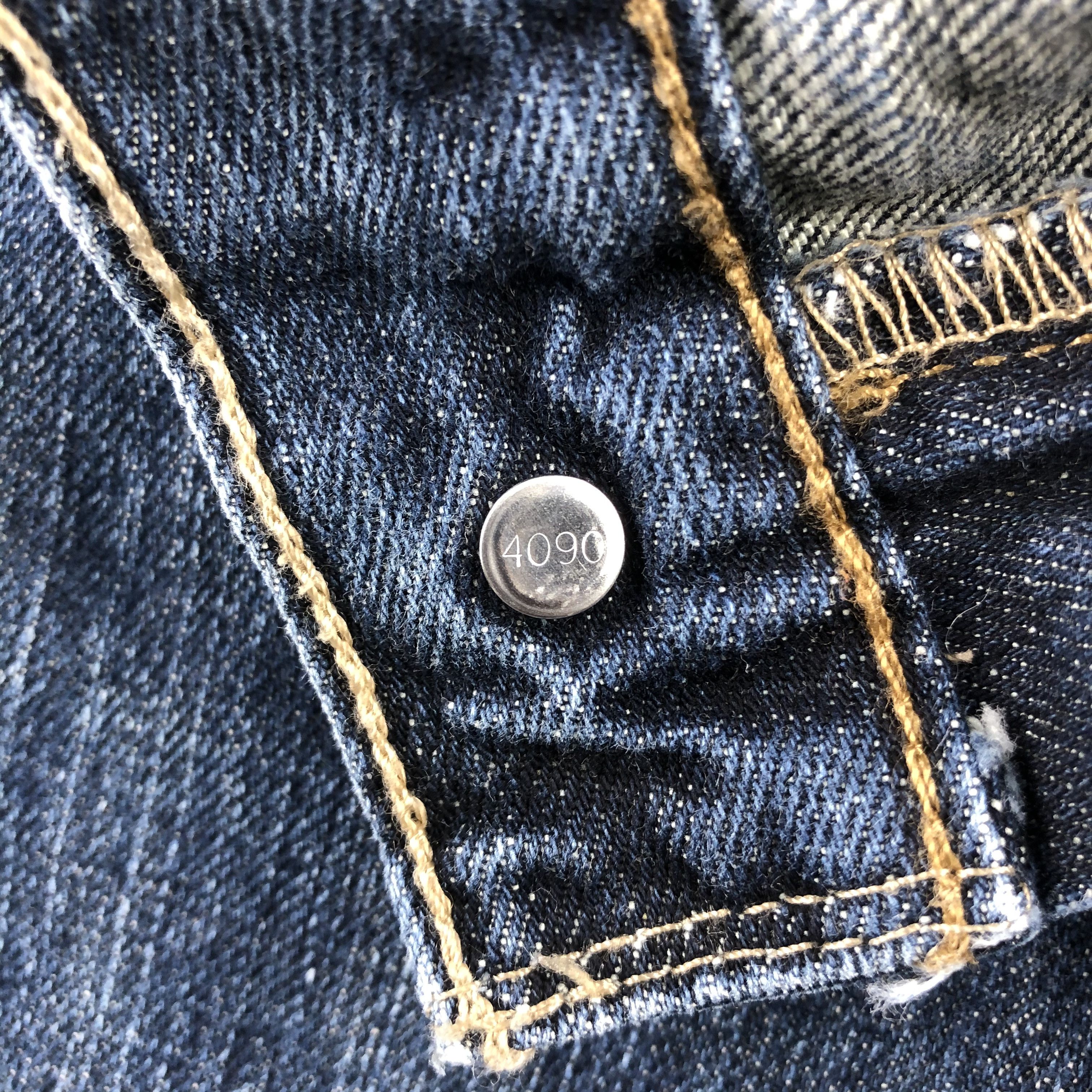 Levi's Vintage Blue Wash Levis Jeans-J2200 Size US 29 - 11 Thumbnail