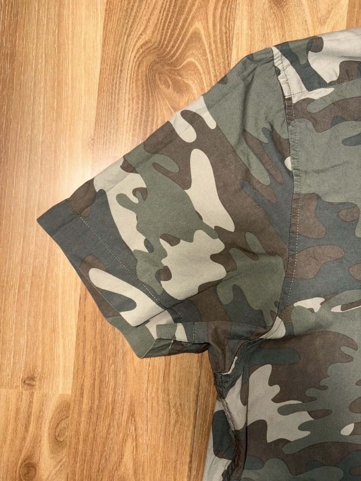 Tommy Hilfiger Tommy Hilfiger Mens XL Custom Fit Woodland Camouflage Size US XL / EU 56 / 4 - 3 Thumbnail