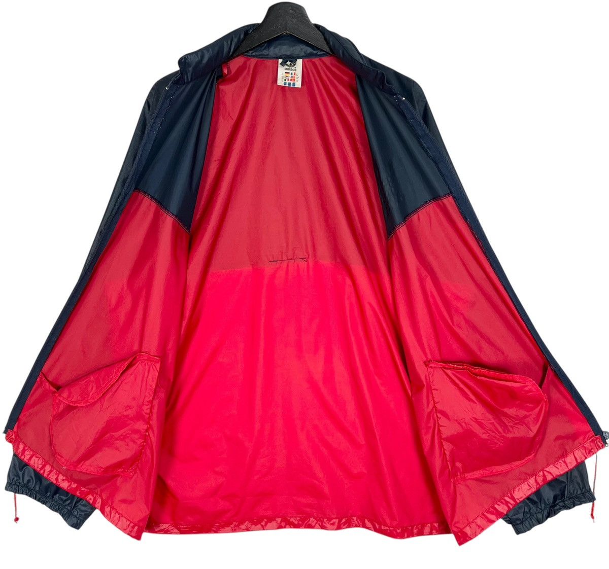 Adidas × Vintage Vintage Adidas Trefoil Windbreaker Jacket Foldable Bag Size US XL / EU 56 / 4 - 6 Thumbnail