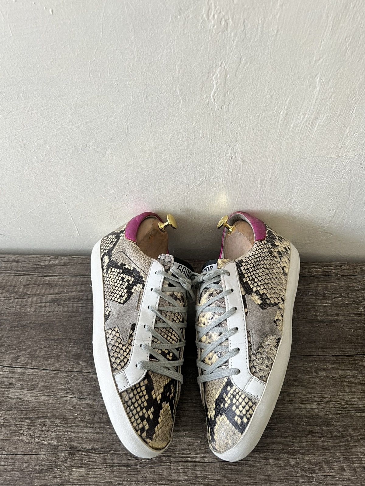 Golden Goose GOLDEN GOOSE SUPERSTAR LOW – PYTHON PRINT / PINK HEEL Size US 8 / EU 41 - 5 Thumbnail