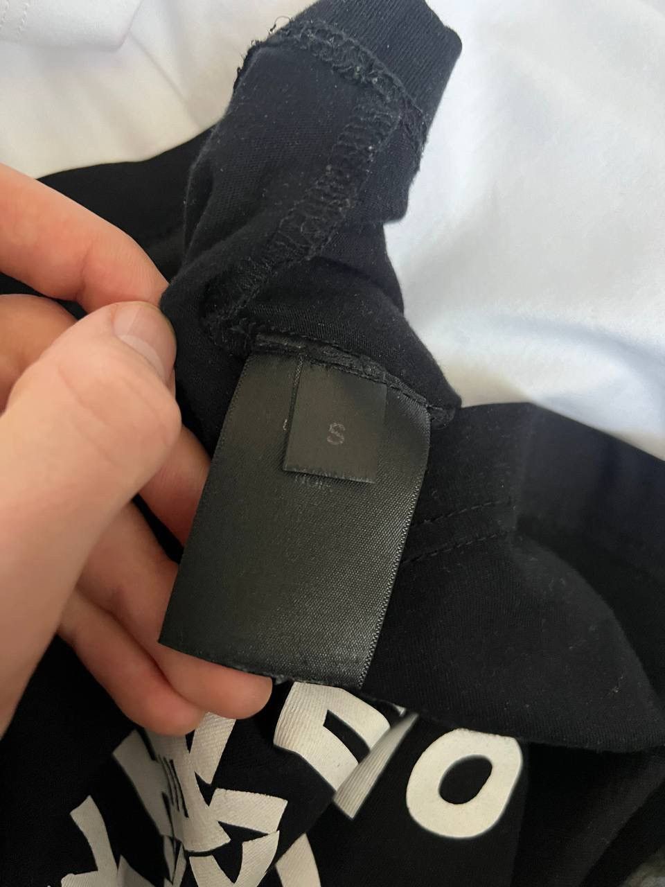 Vetements Vetements Translate Oversized T-Shirt Size US S / EU 44-46 / 1 - 10 Thumbnail
