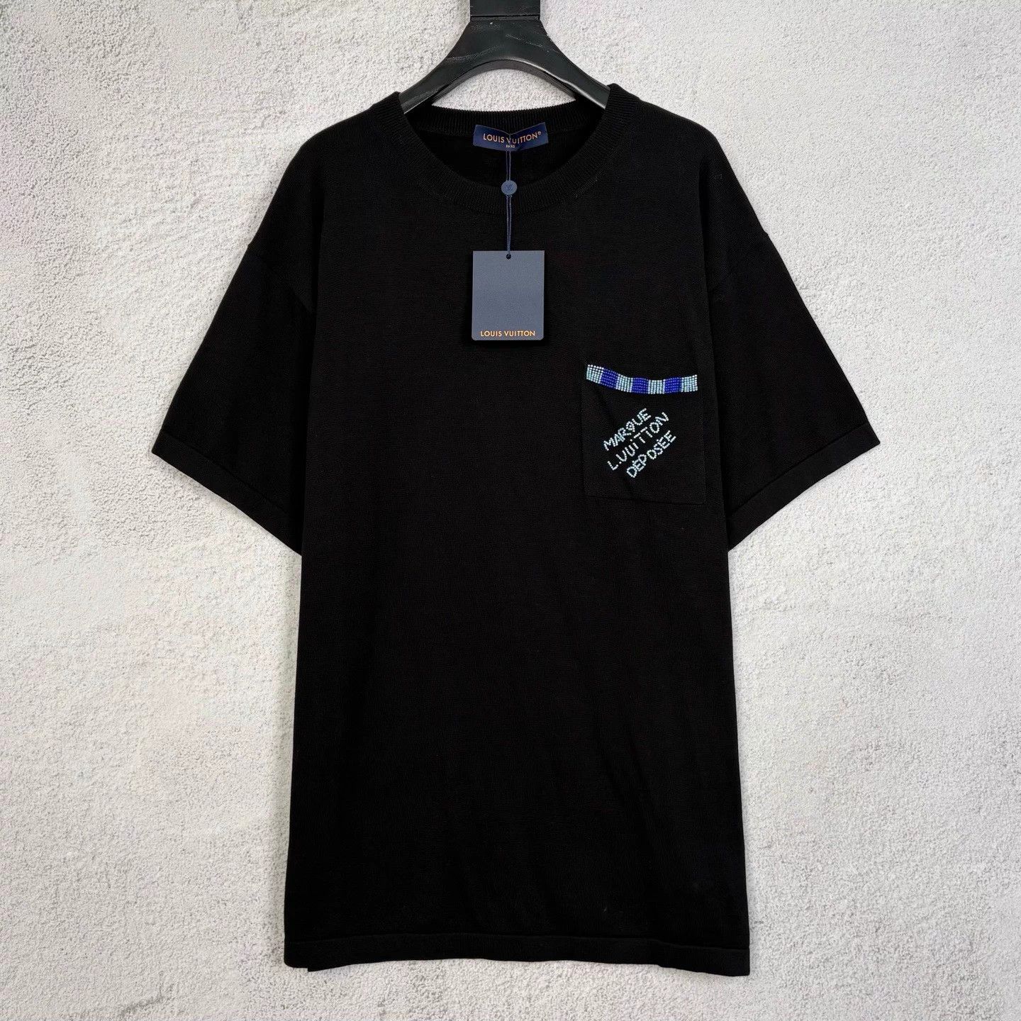 Louis Vuitton LV Black Knit Short-Sleeve Beaded Pocket Tee XL Size US XL / EU 56 / 4 - 1 Thumbnail