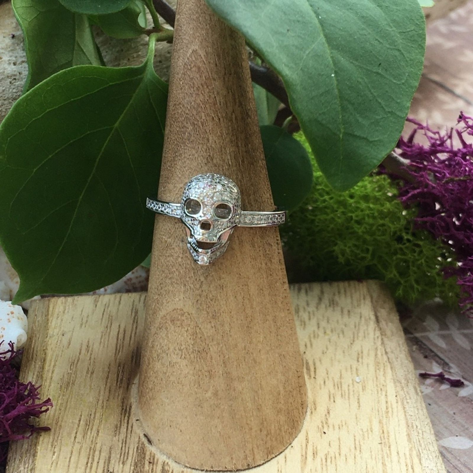 The Unbranded Brand Sterling Silver Skull CZ Ring Size 8 Size ONE SIZE - 6 Thumbnail