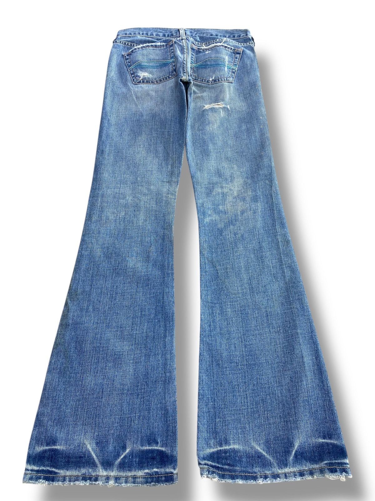 Abercrombie & Fitch Abercrombie & Fitch Mud Wash Style Flare Leg Jeans Size US 30 / EU 46 - 3 Thumbnail