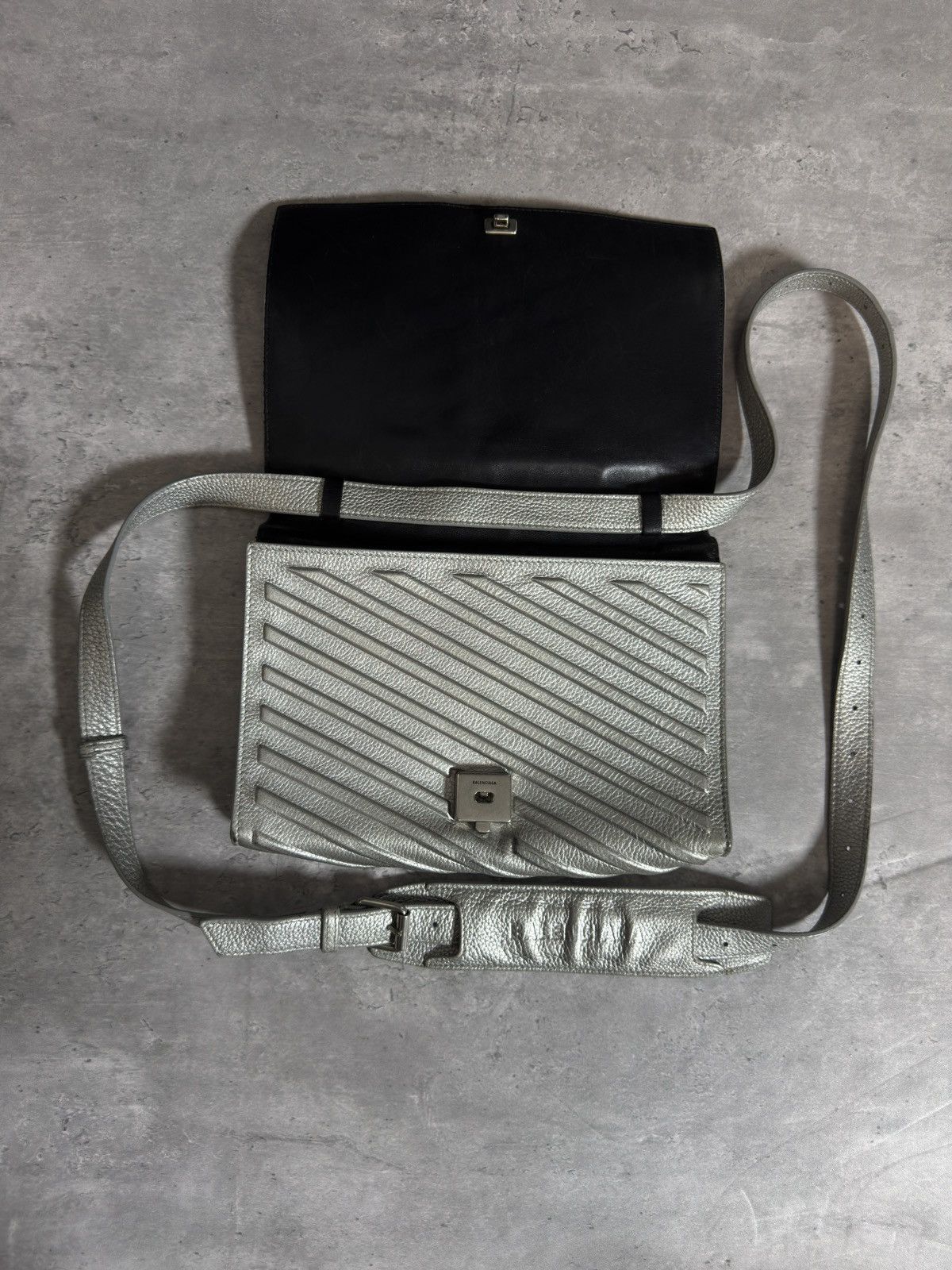 Balenciaga BALENCIAGA 22FW Car Flap Messenger Bag Size ONE SIZE - 4 Thumbnail