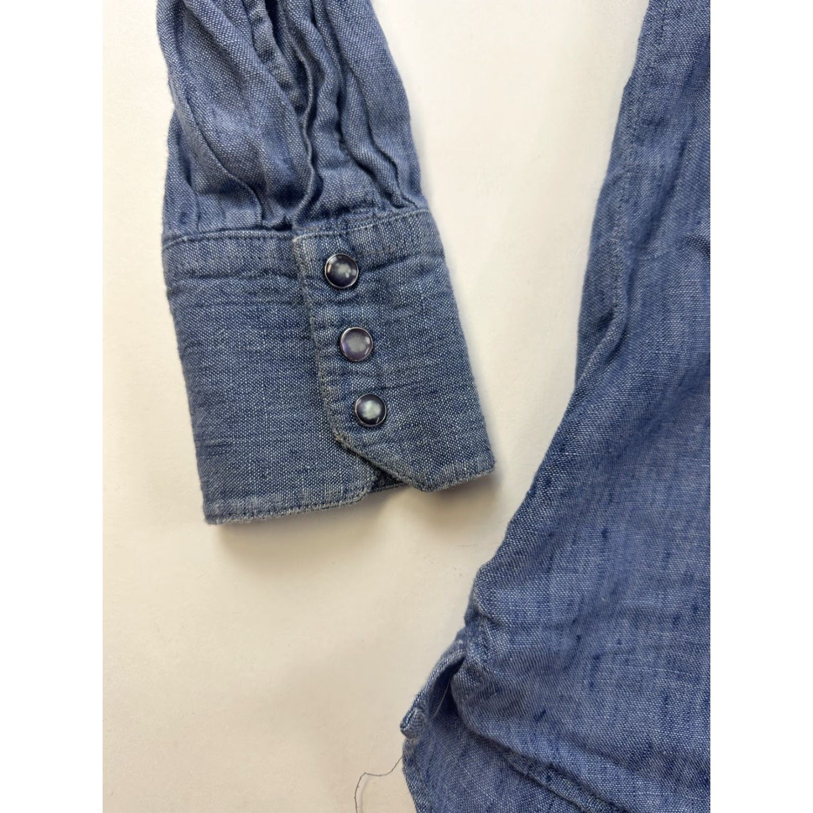 Vintage VINTAGE Western Shirt Men XL Chambray 50’s 60’s Distressed Pearl Snap Blue Long Sleeve Button-Up Unbranded Mens XL Size US XL / EU 56 / 4 - 2 Thumbnail