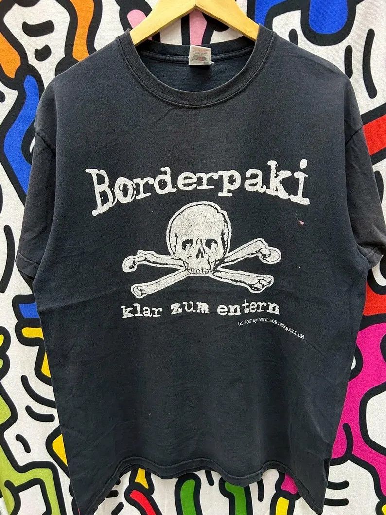 Vintage Vintage 2000s Borderpaki Punk Band tshirt size L Size US L / EU 52-54 / 3 - 2 Thumbnail