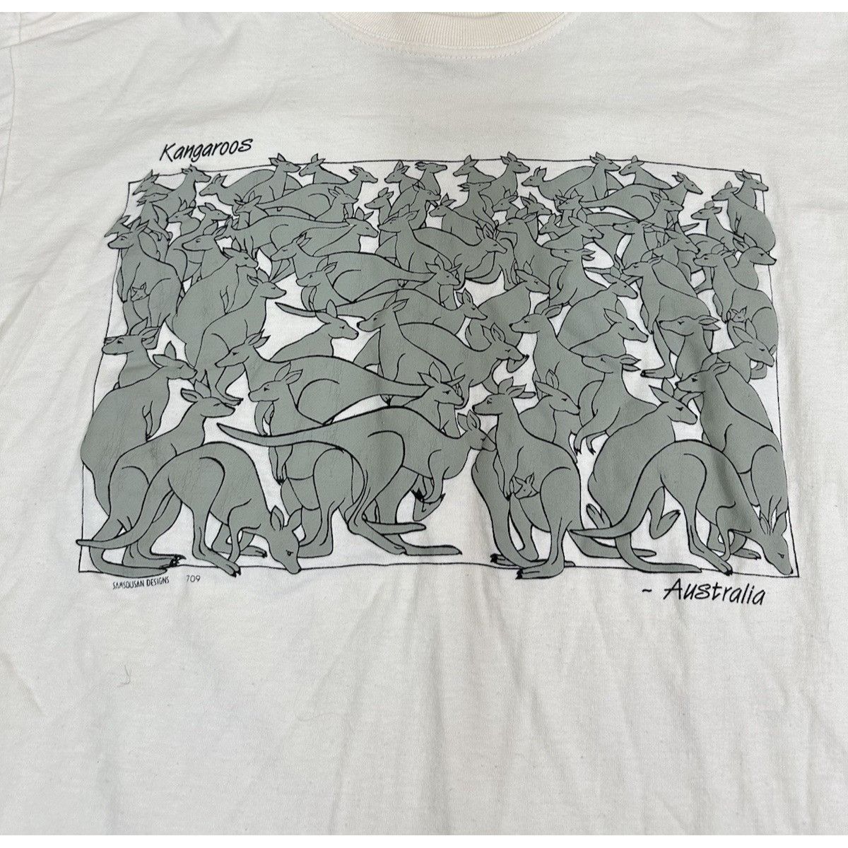 Vintage Vintage Kangaroos Australia Tourist T-Shirt Animals Graphic Size US XL / EU 56 / 4 - 2 Thumbnail