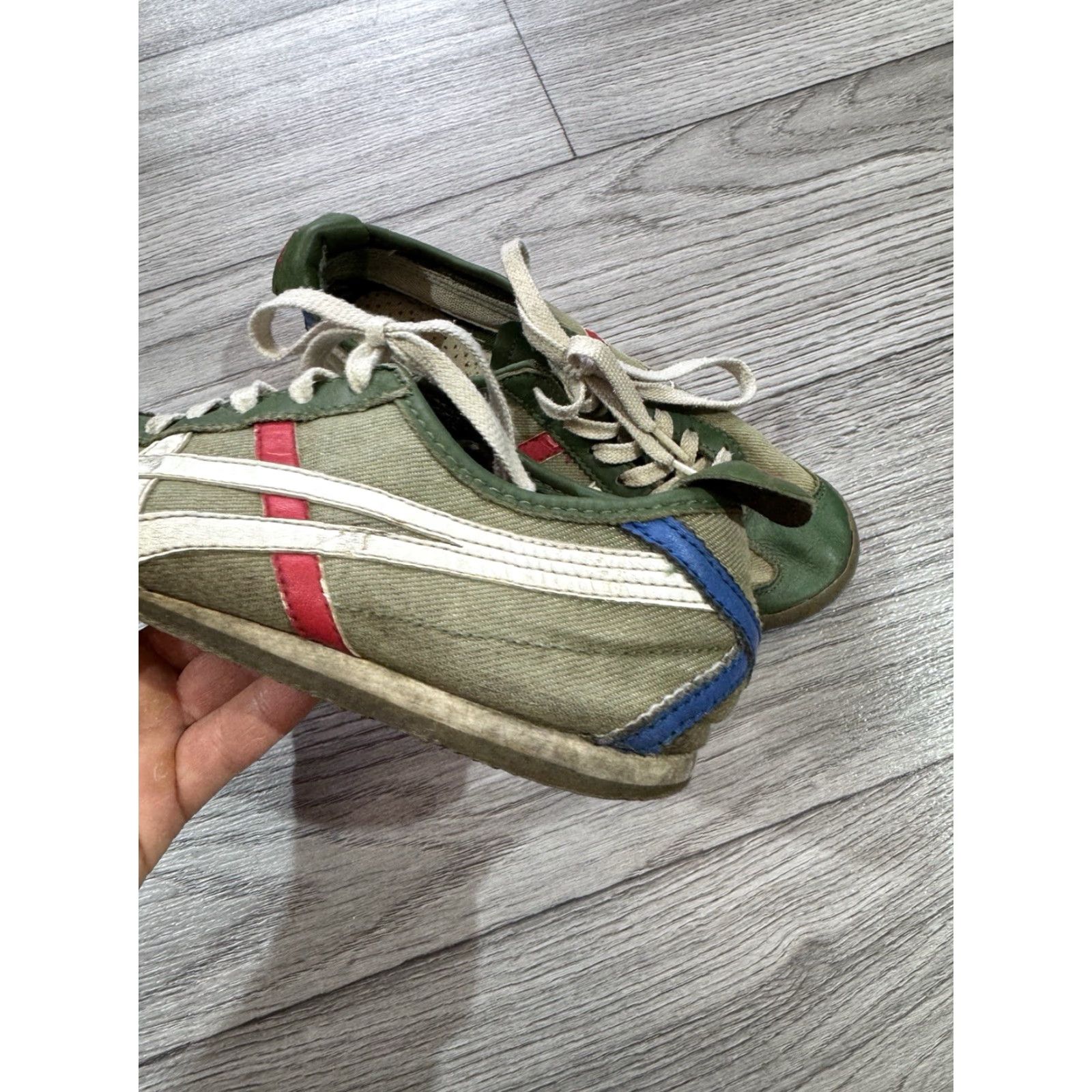 Onitsuka Tiger Onitsuka Tiger Serrano HQ305 Sneaker Army Green/White/Red Unisex Adults US 6 EU 39 Leather/Cotton Shoes Size US 6 / EU 39 - 2 Thumbnail