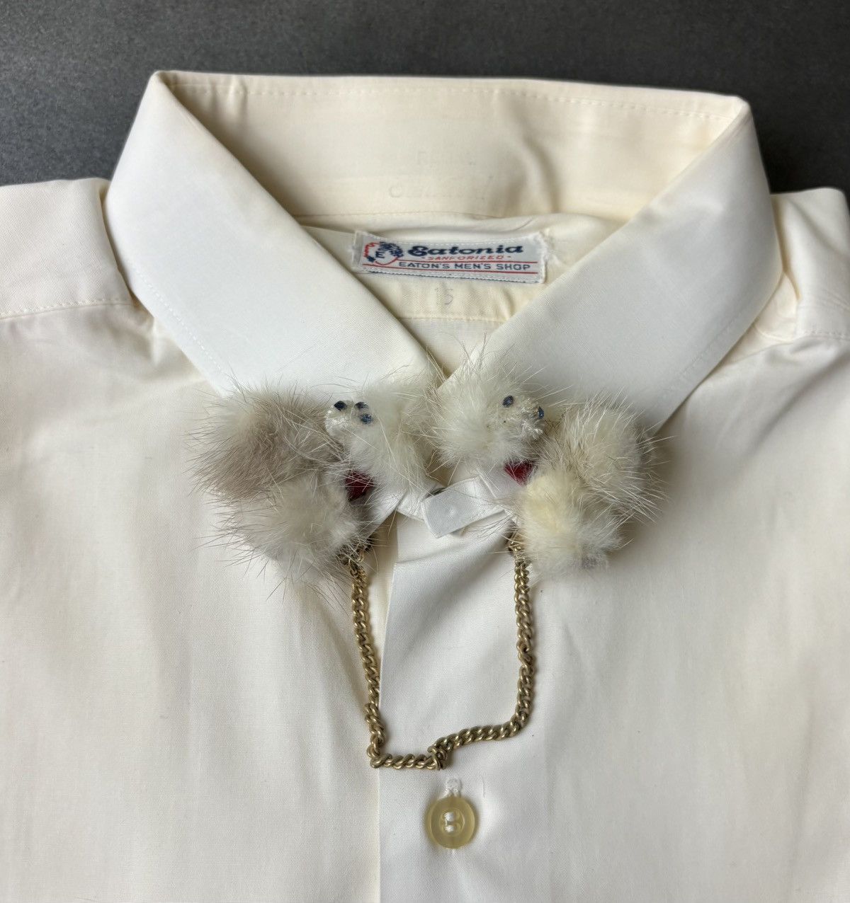 The Tie Bar × Vintage 1950s Mink Fur Sweater Guard Vintage Fur Collar Clip Gold Size ONE SIZE - 10 Thumbnail