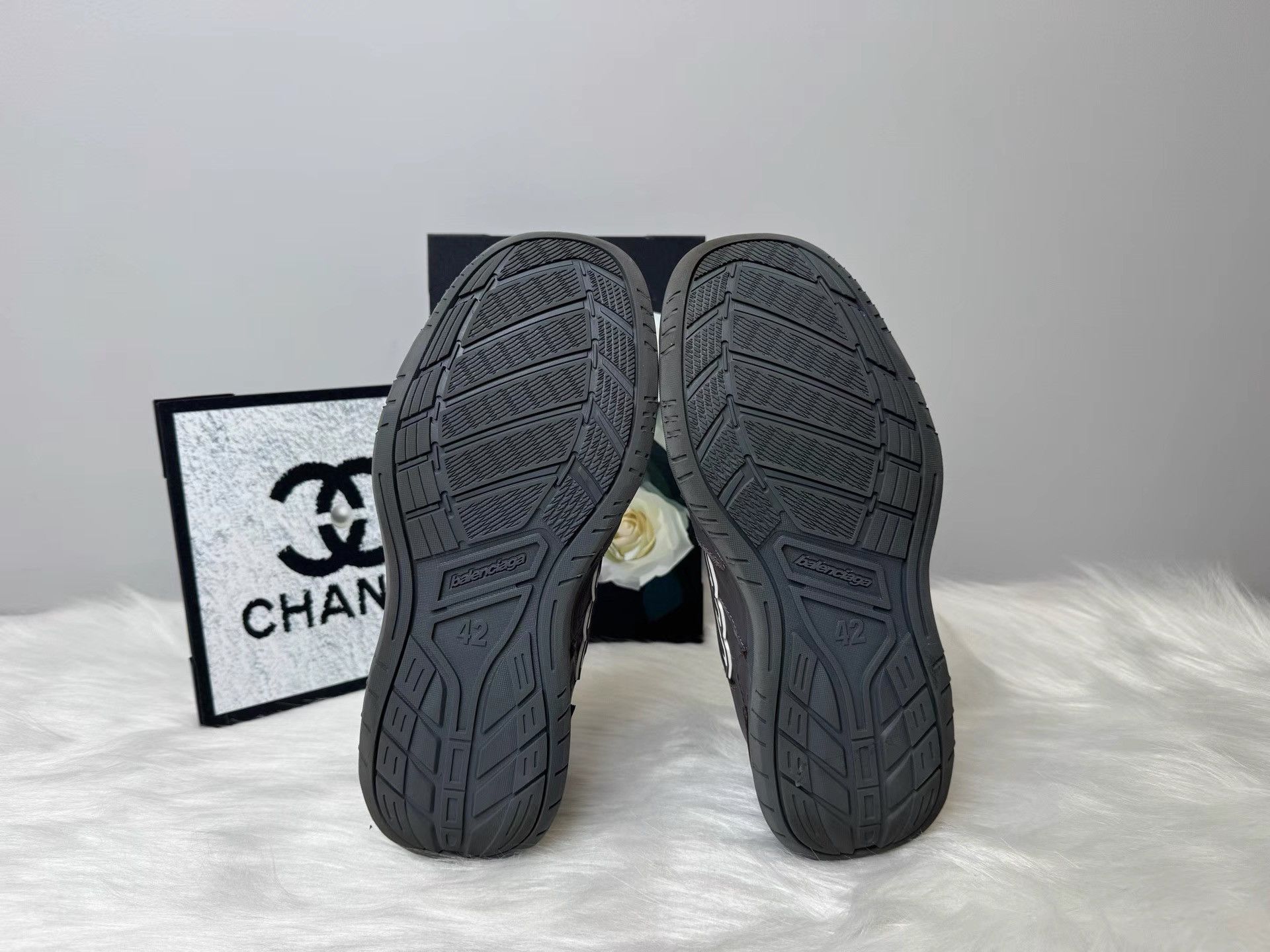 Balenciaga Balenciaga 25 Qixi Series Hamptons Worn-Out Shoes K36 Size US 9 / EU 42 - 4 Thumbnail