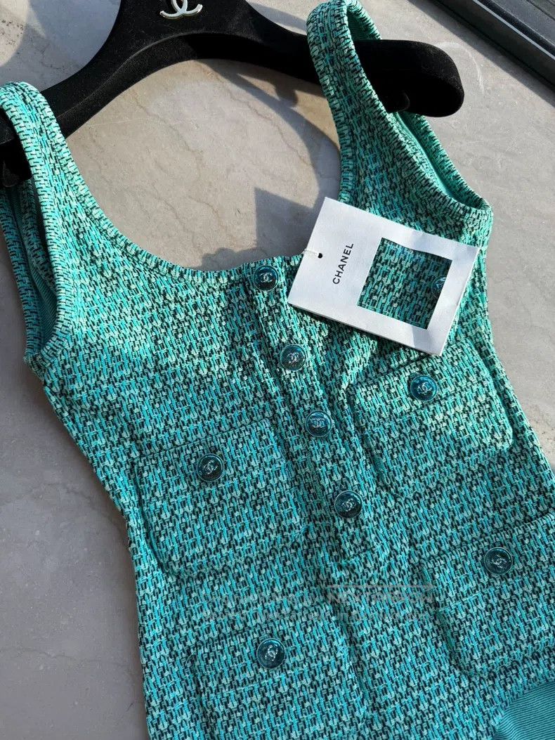 Chanel Chanel Green swimsuit Size 25" / US 0 / IT 36 - 2 Thumbnail