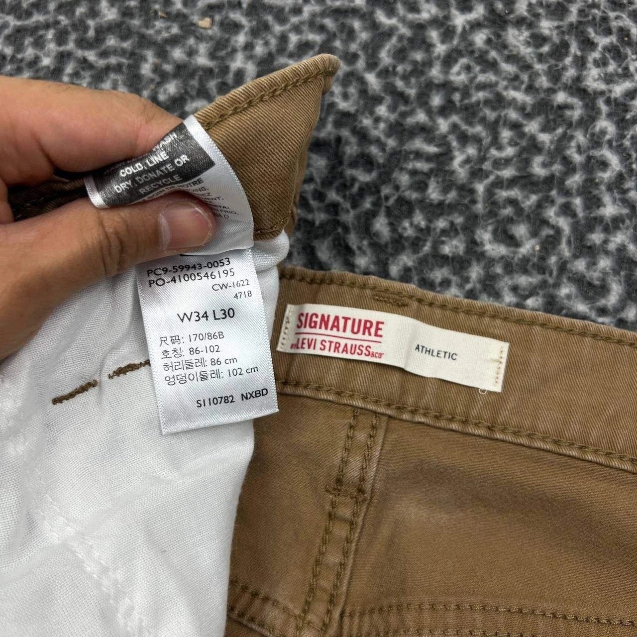 Other Signature Levi Strauss Athletic Fit Chino W34 L30 Pockets Size US 34 / EU 50 - 7 Thumbnail