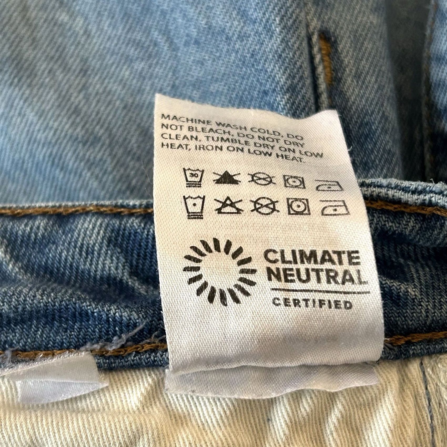 Reformation VINTAGE Reformation Liza Ultra High Rise Slim Straight Jeans Malta Women’s 27 Blue Denim 90s Bohemian City 5-Pocket Mens? Size 27" / US 4 / IT 40 - 7 Thumbnail
