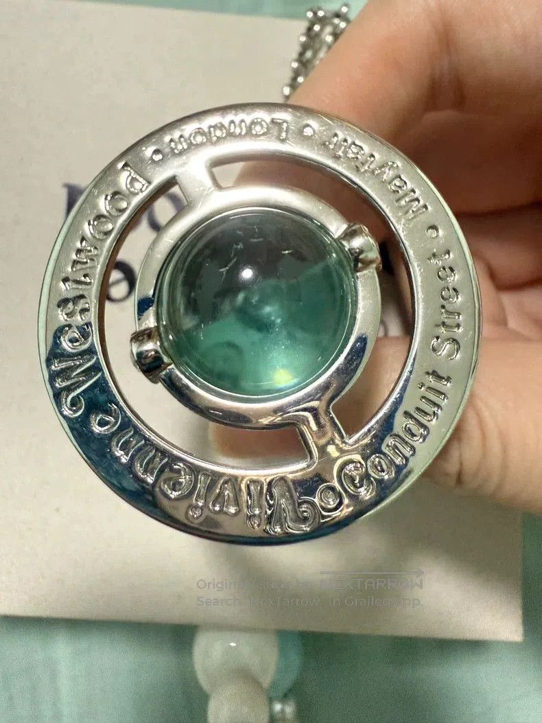 Vivienne Westwood Vivienne Westwood Mint Green Orb Necklace . Size ONE SIZE - 5 Thumbnail